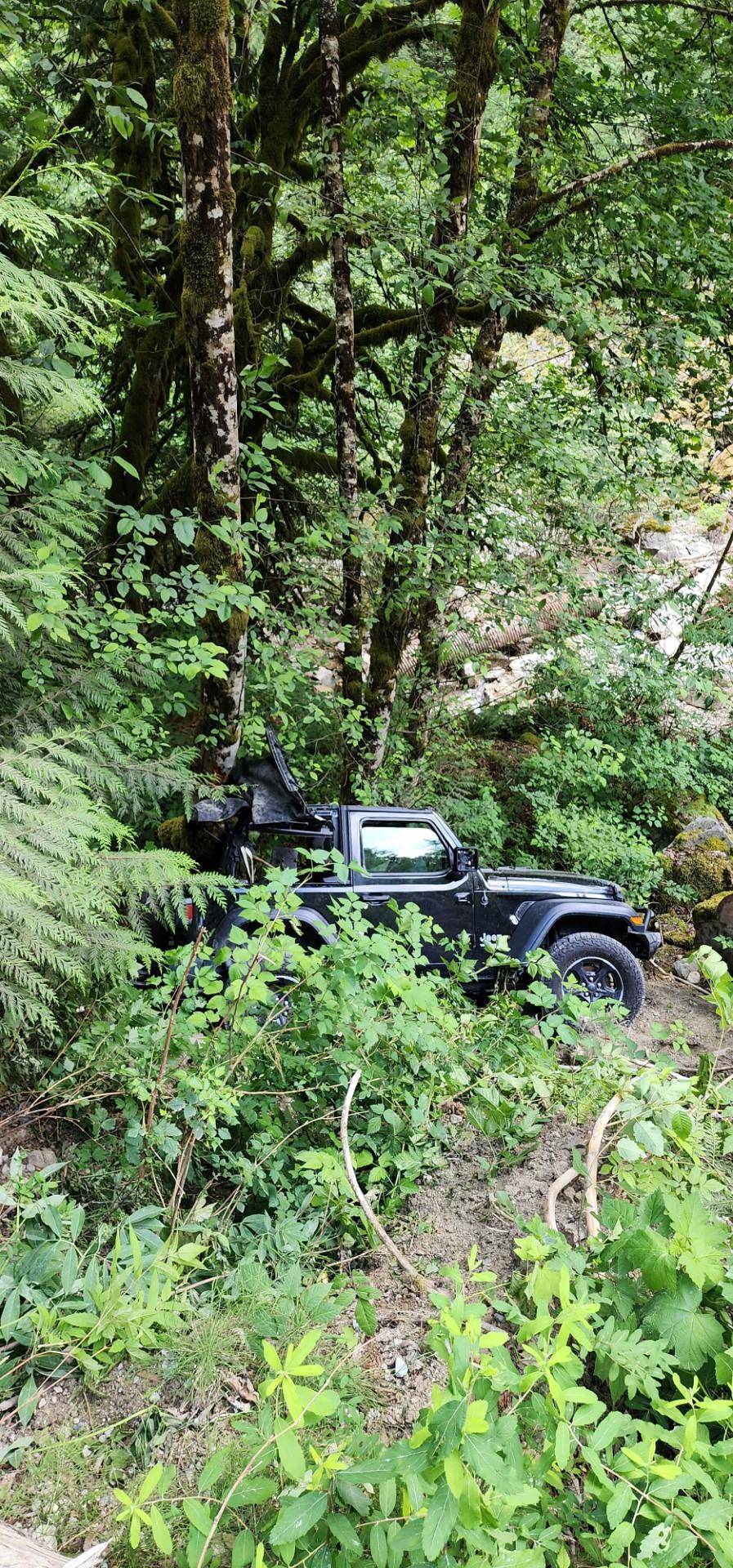 Jeep Wrangler JL HELP! - Is this a write off? Interested in your thoughts jeep 5