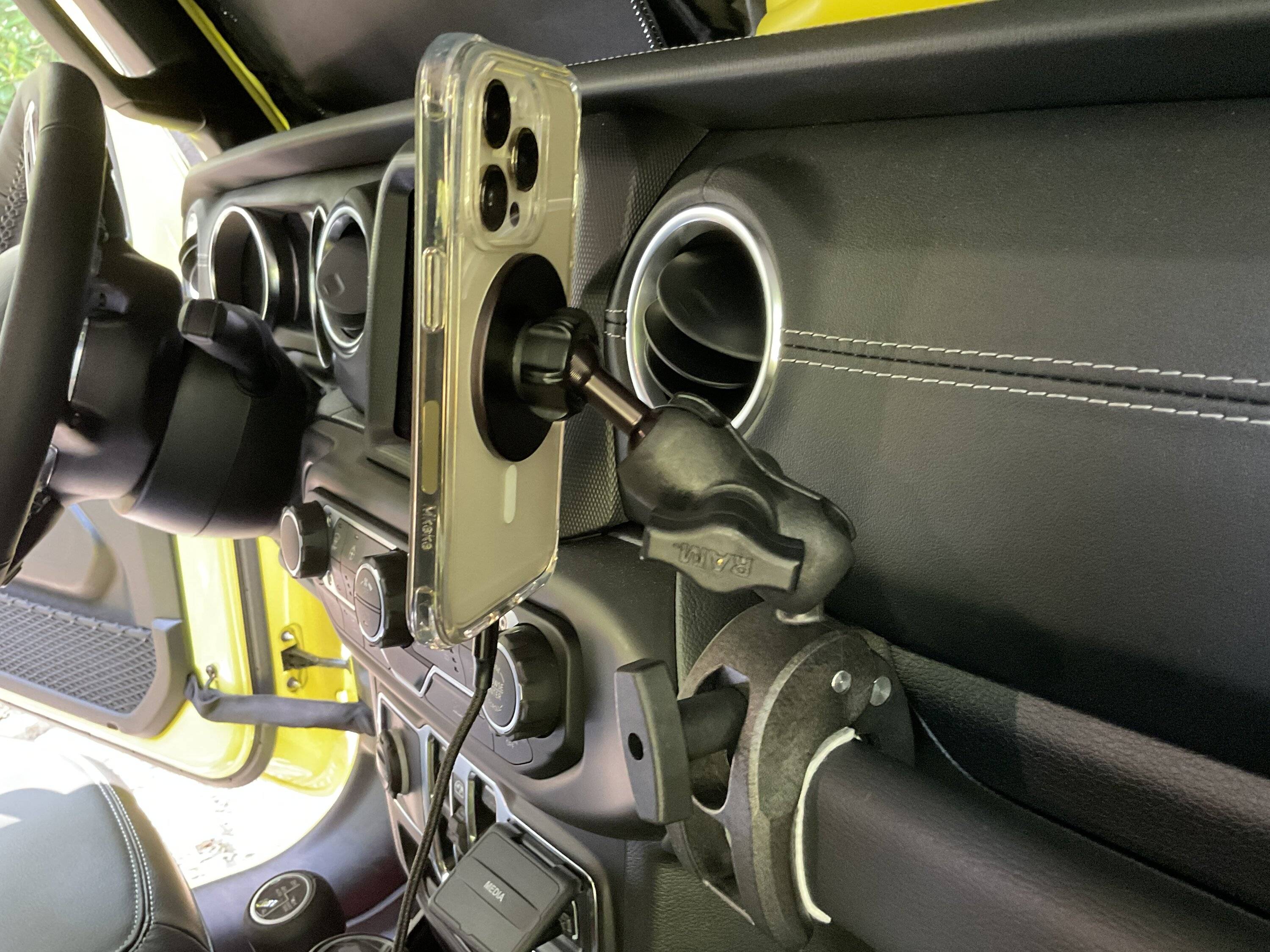 Jeep Wrangler JL Passenger grab bar without Wrangler IMG_5606.JPG