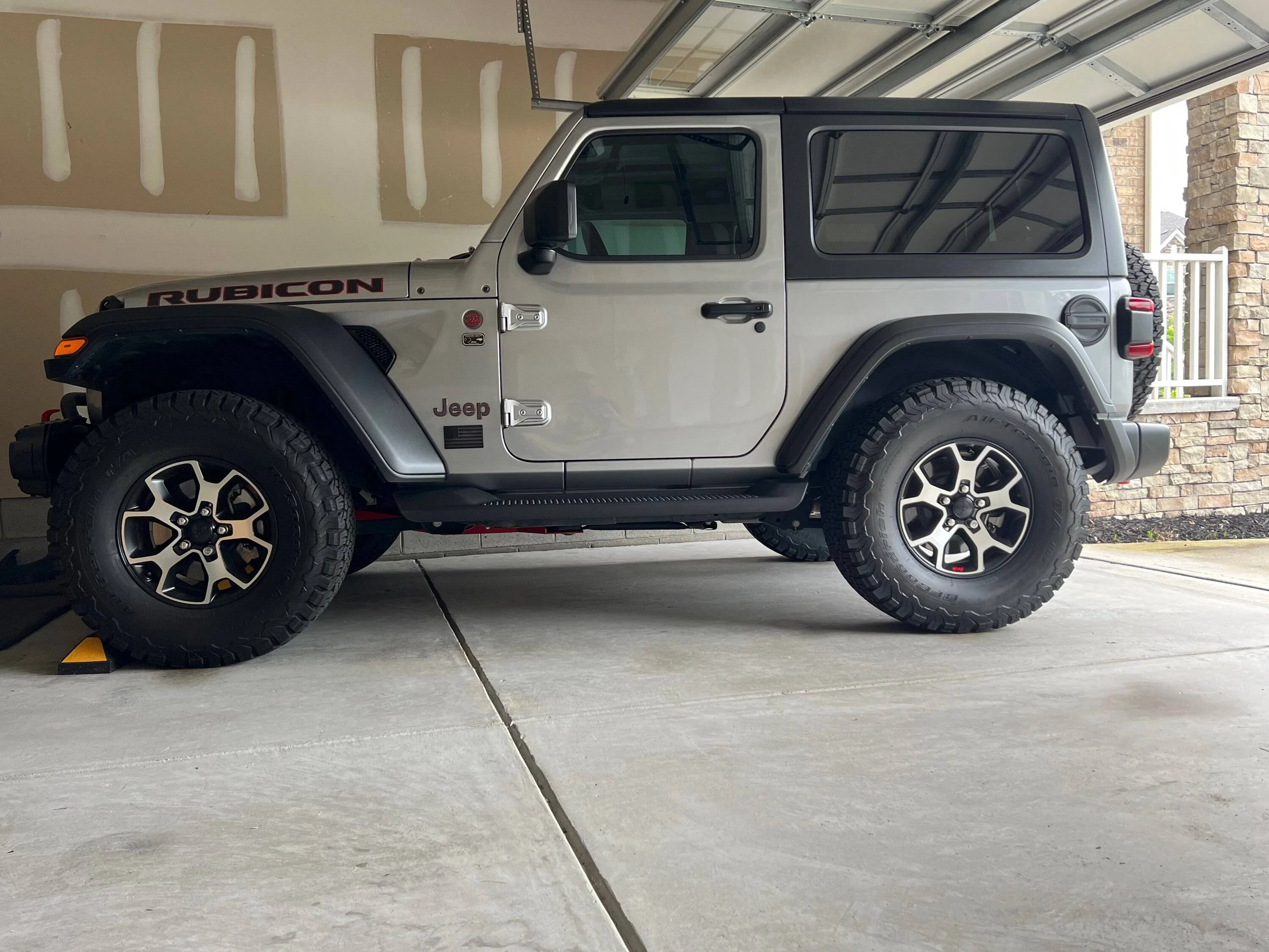 Jeep Wrangler JL American flag decal recommendation? IMG_0289