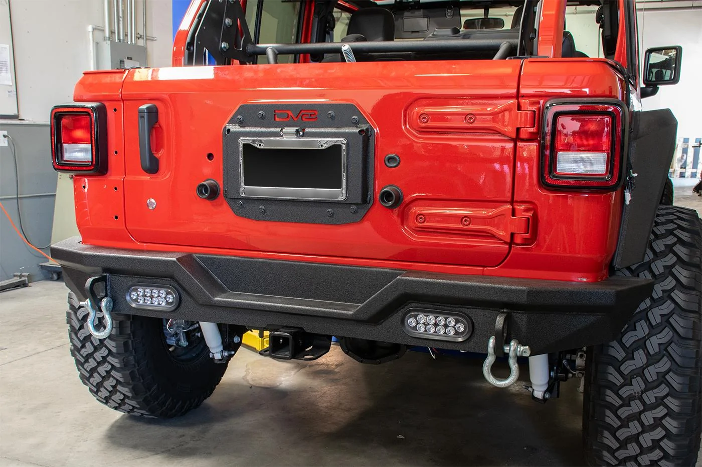 Jeep Wrangler JL DV8 Offroad JL Tramp Stamp JLTS-01_tire_carrier_delete3[1]