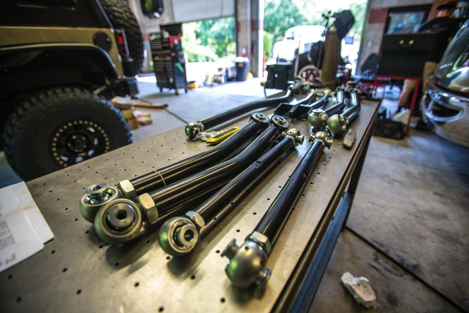 Jeep Wrangler JL 4LOW PHOTO JLU Build 39394555_1895607973866094_6275241025283817472_o