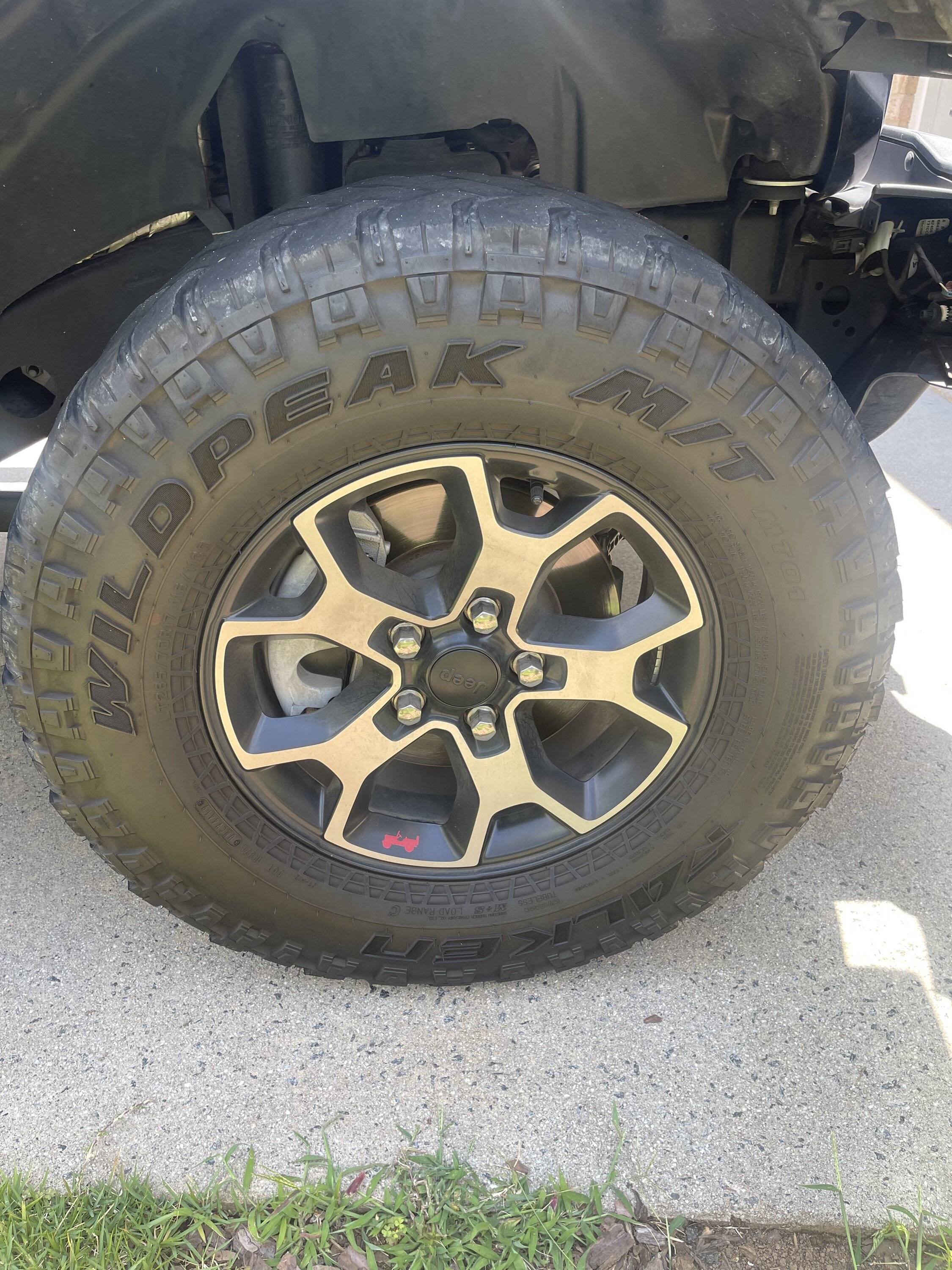 Jeep Wrangler JL JL Rubicon Wheels with TPMS B660990C-F7D0-4F55-B86D-A59B69E94B27