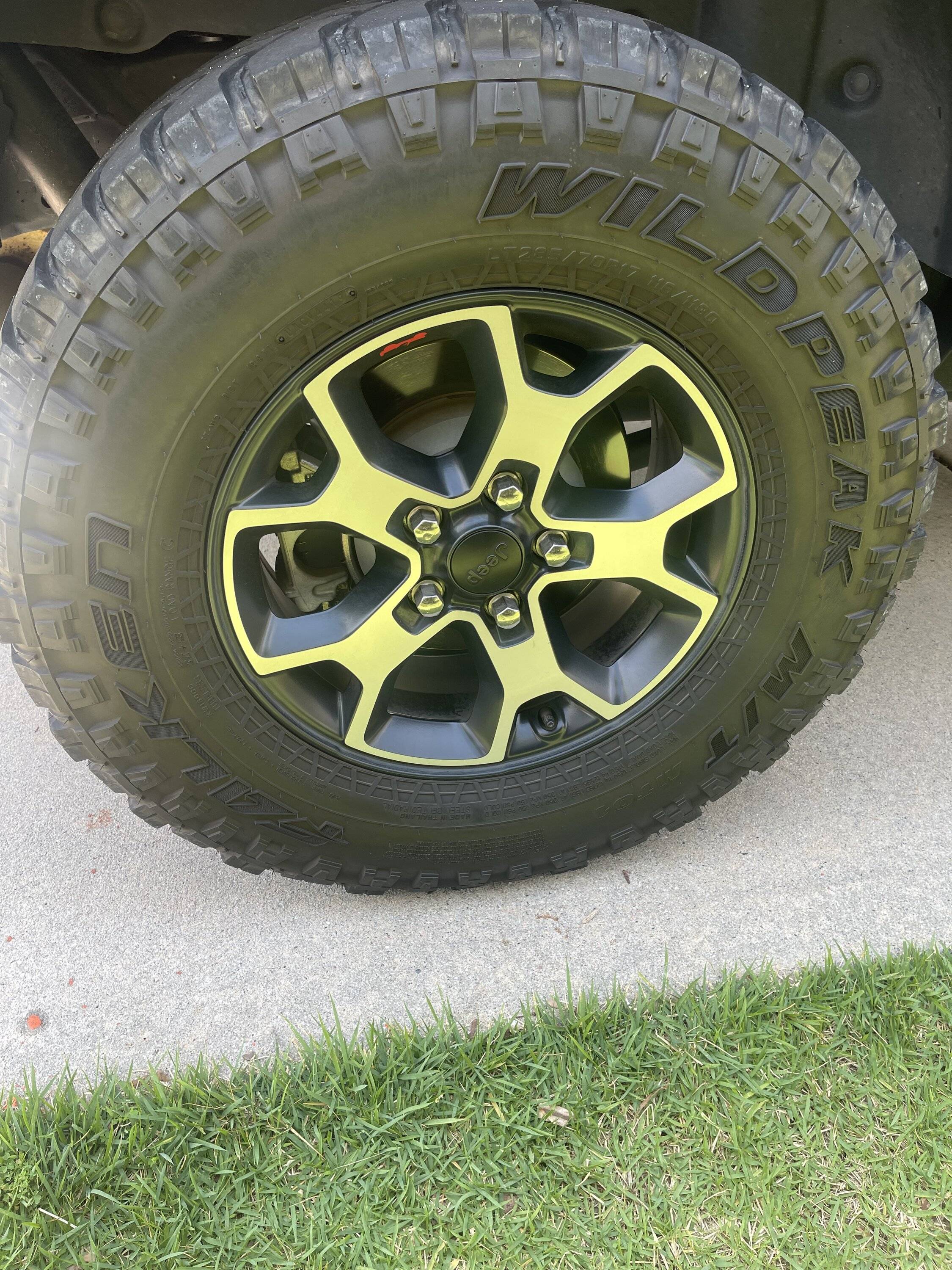 Jeep Wrangler JL JL Rubicon Wheels with TPMS DF58C127-0A3D-4F90-9DB5-4D73A0DE0733