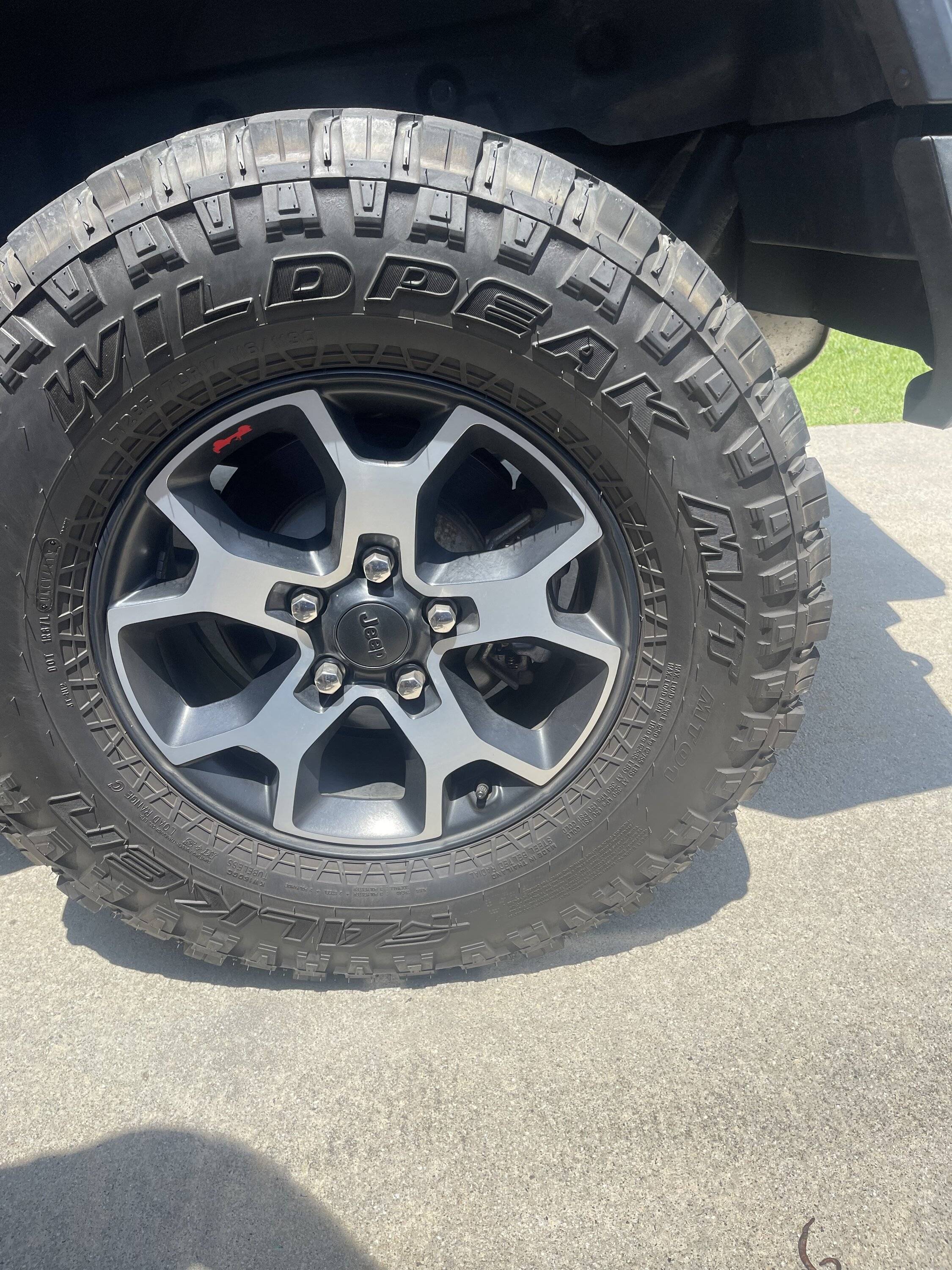 Jeep Wrangler JL JL Rubicon Wheels with TPMS D3FC7D25-2182-4DBB-A32B-AF63BE086943