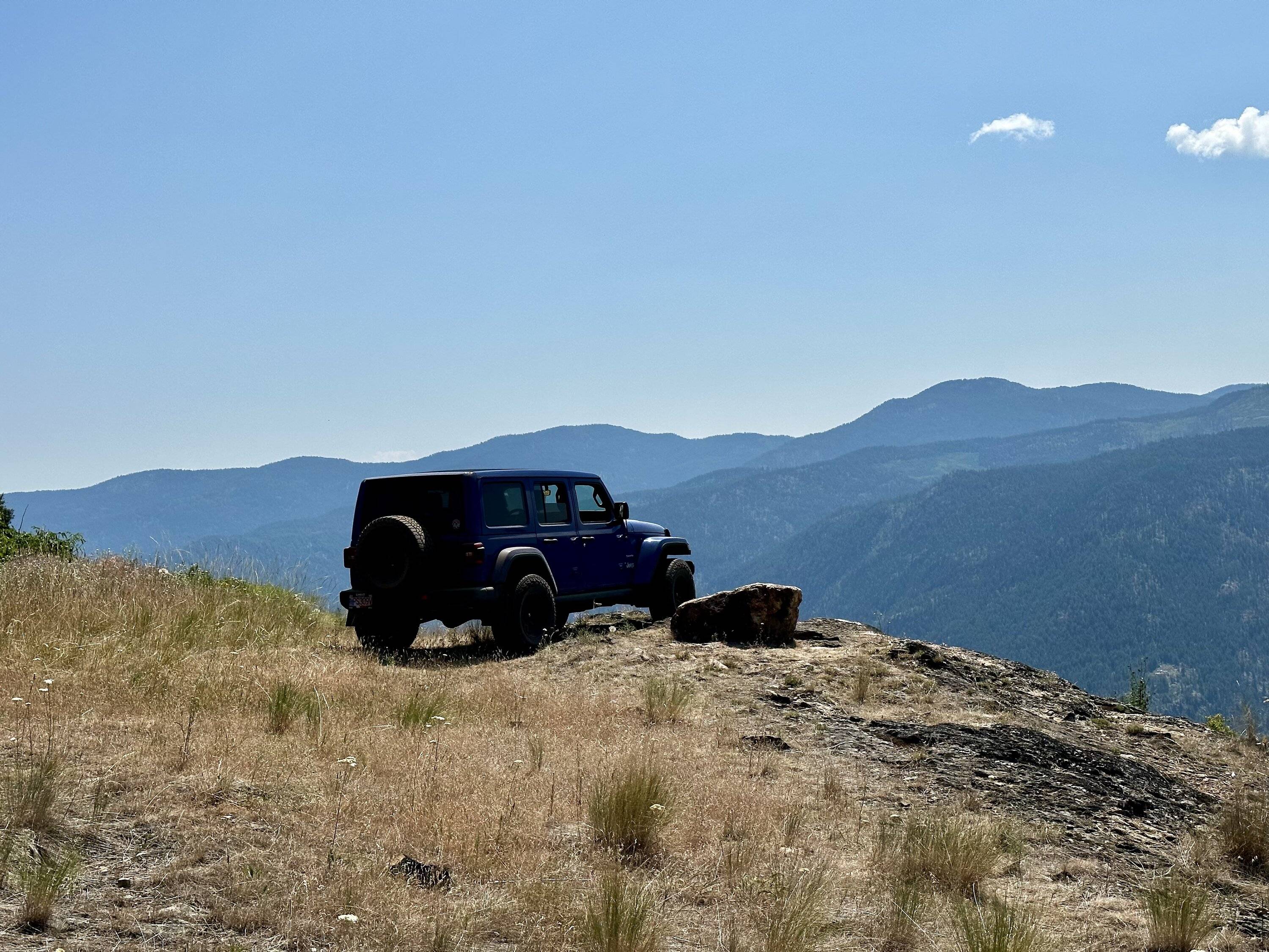 Jeep Wrangler JL V6 versus 2.0L V4 updates? IMG_1422
