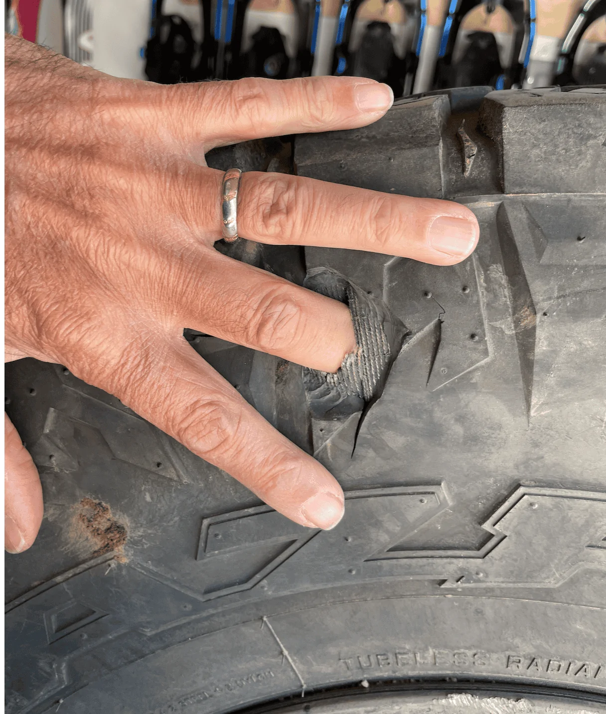 Jeep Wrangler JL Method 'Bead Grip' Wheels vs. Non 'Bead Grip'? 1688916159051
