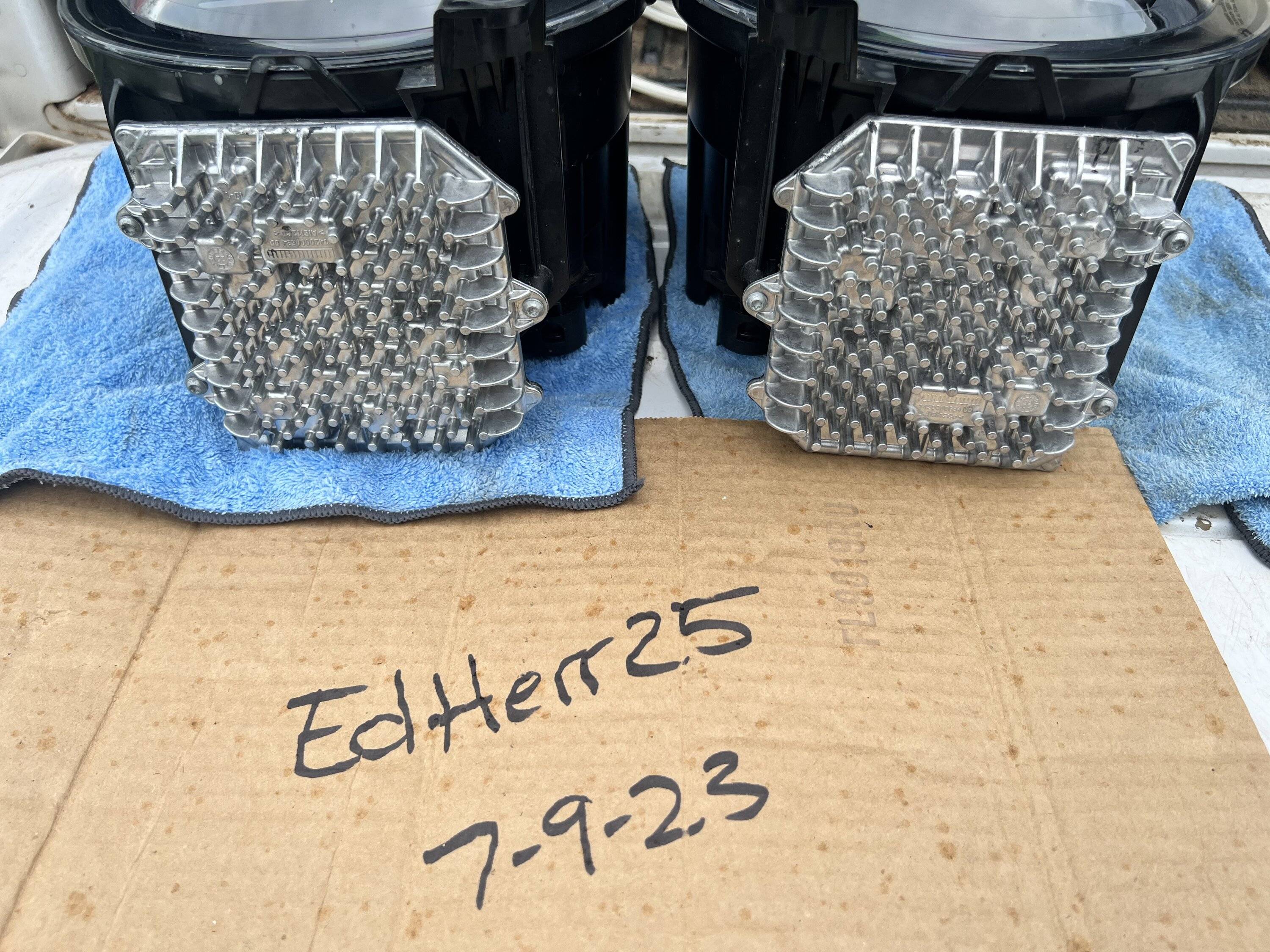 Jeep Wrangler JL OEM LED HEADLIGHTS 99FCA0B6-8672-4134-A007-210E176B64C8
