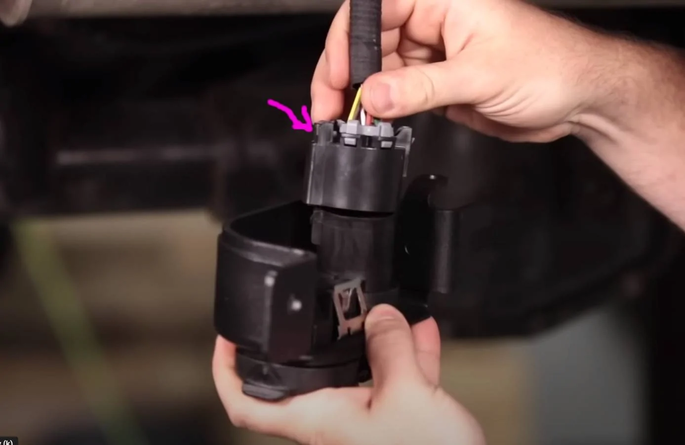 Jeep Wrangler JL How do you pull the plug on a 7 pin hitch from the back? Image1