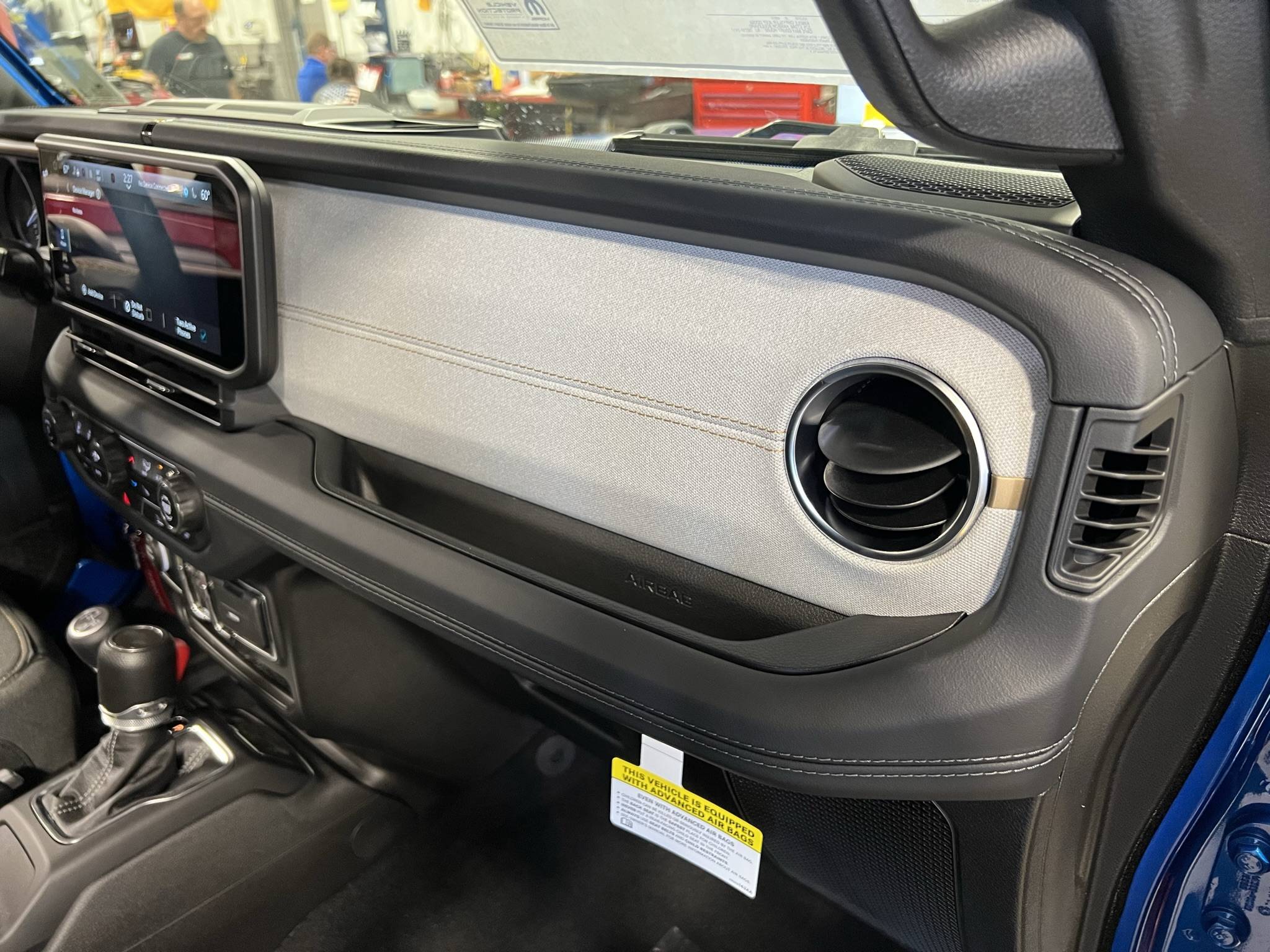 Jeep Wrangler JL 2024 Wrangler JL vs. 2023 model -- *Some* of the new things I (dealer tech) noticed have changed IMG_3370.JPEG