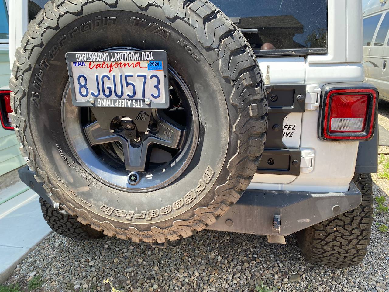 tailgate brace.jpeg