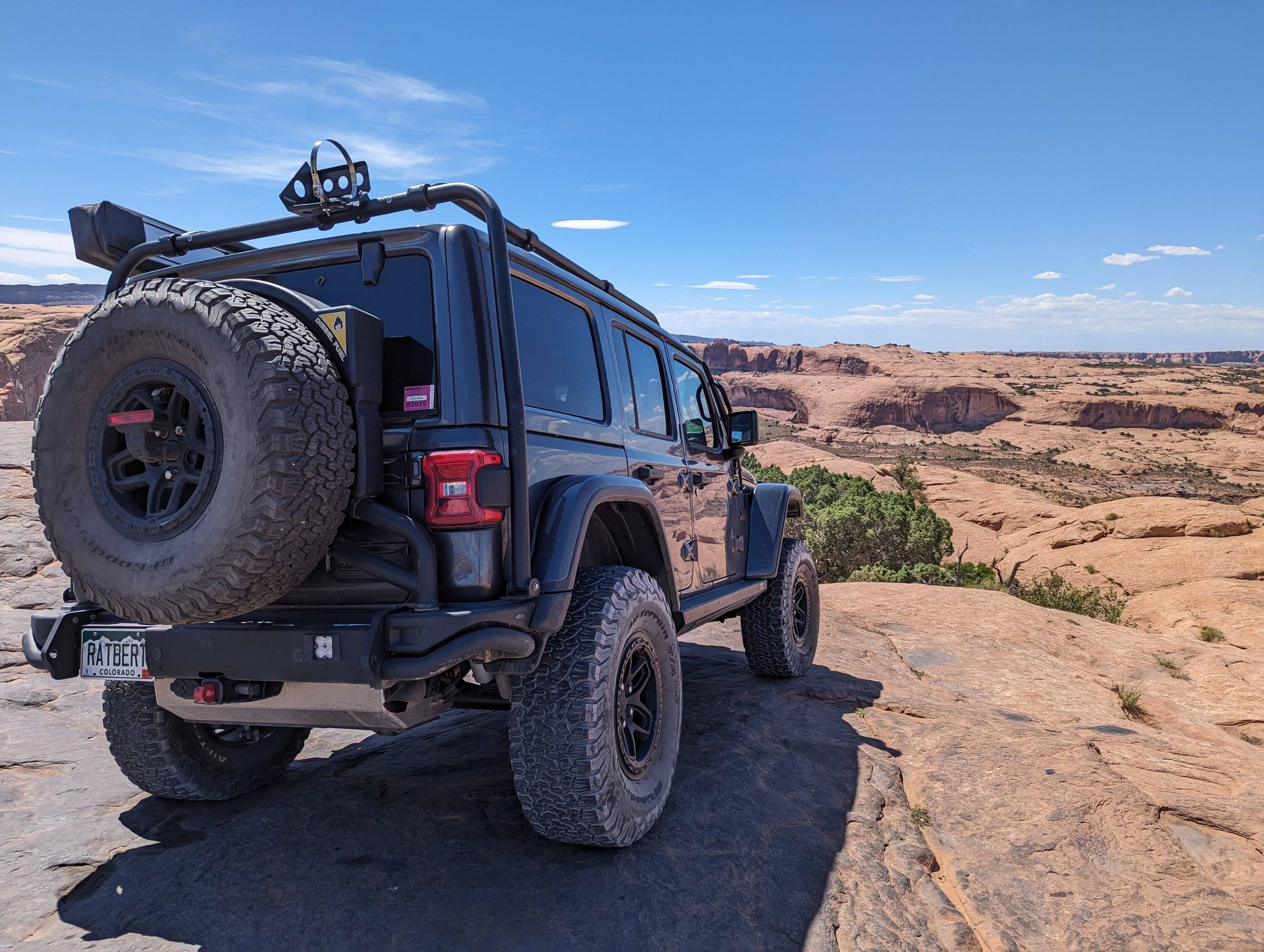 Jeep Wrangler JL Rotopax Ez Rack PXL_20230618_213746653
