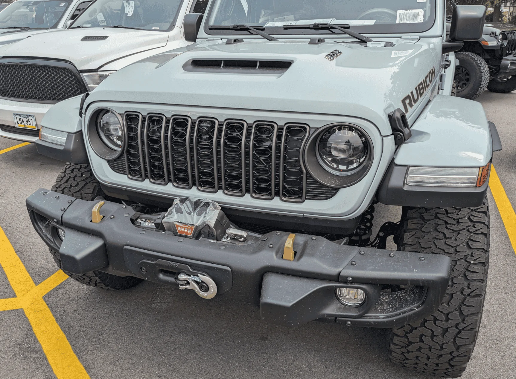 Jeep Wrangler JL New 2024 Wrangler Winch Bumper in person -- closeup photos 2023-07-16 12_54_39-Windo