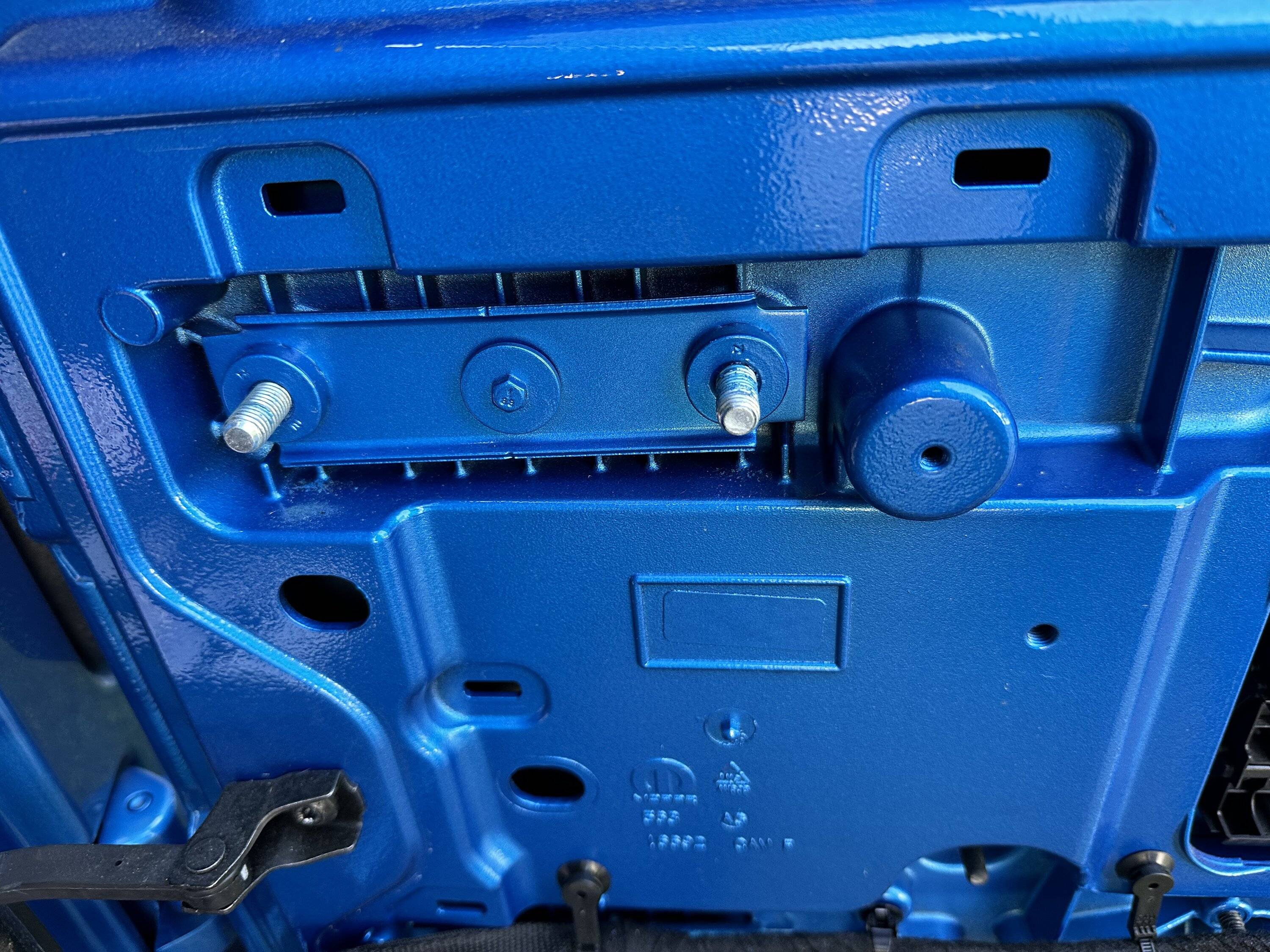 Jeep Wrangler JL Tire Carrier Question IMG_6363
