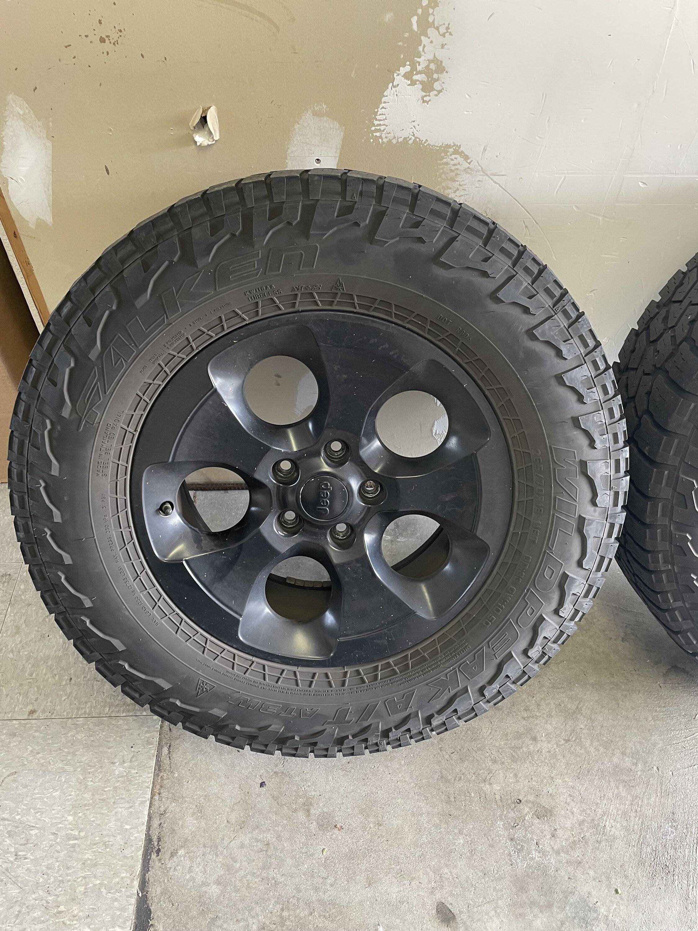 Jeep Wrangler JL F/S Wheels, Tires, spacers IMG_9561