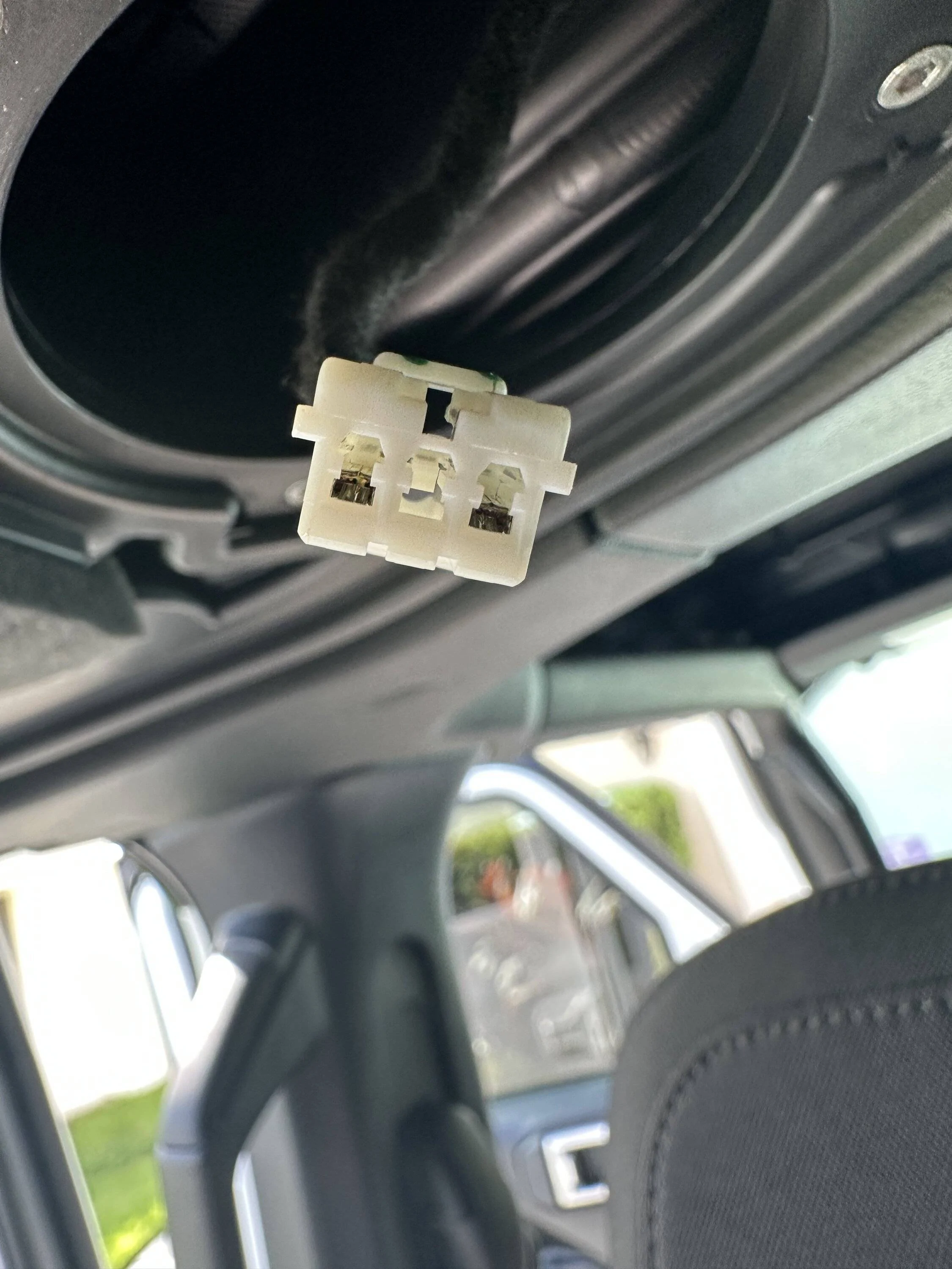 Jeep Wrangler JL Adding an Aftermarket Amp(s) IMG_1835