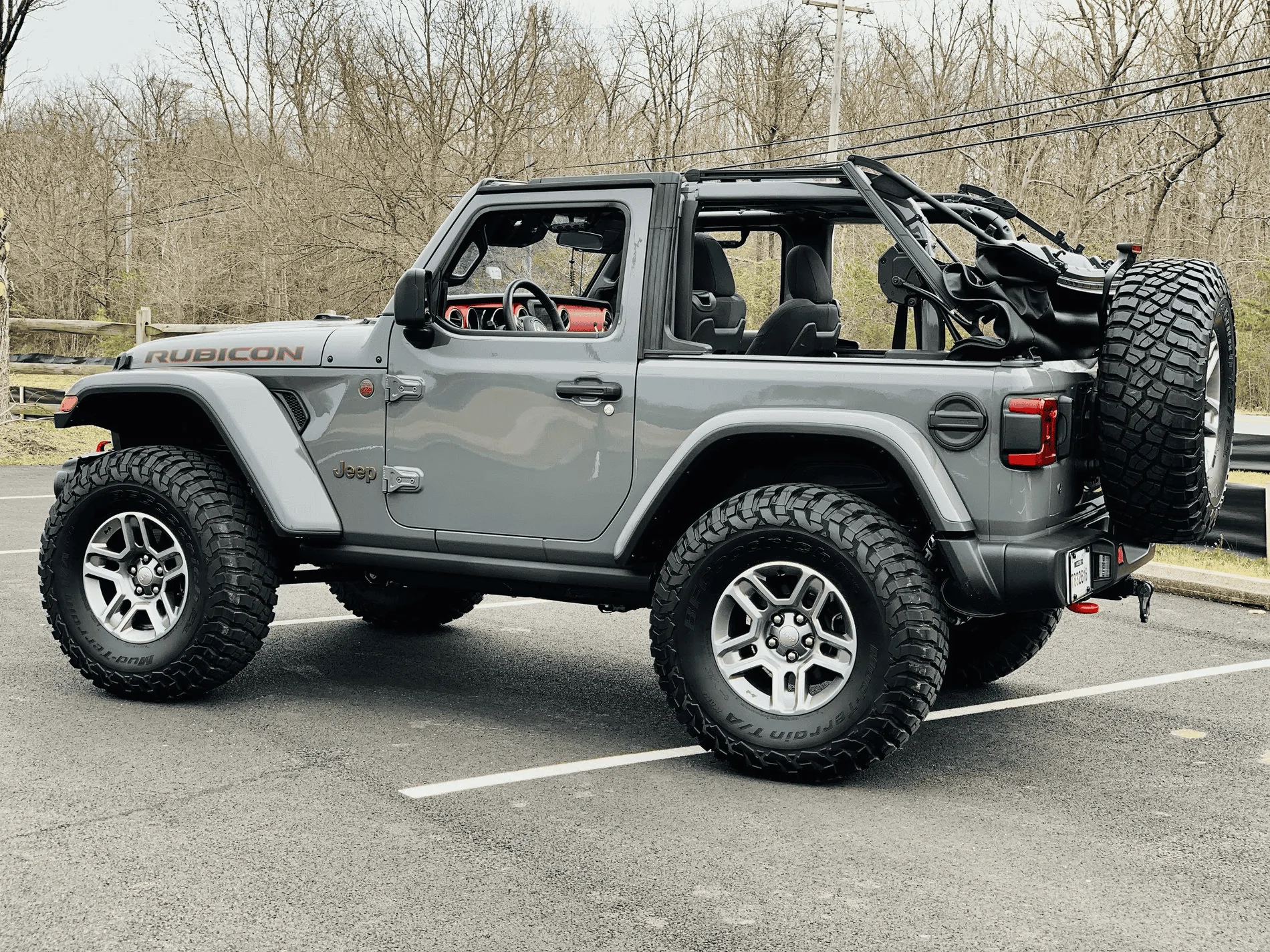 Jeep Wrangler JL Mopar 77072494AB wheels and Zynith Silver 1689838397111