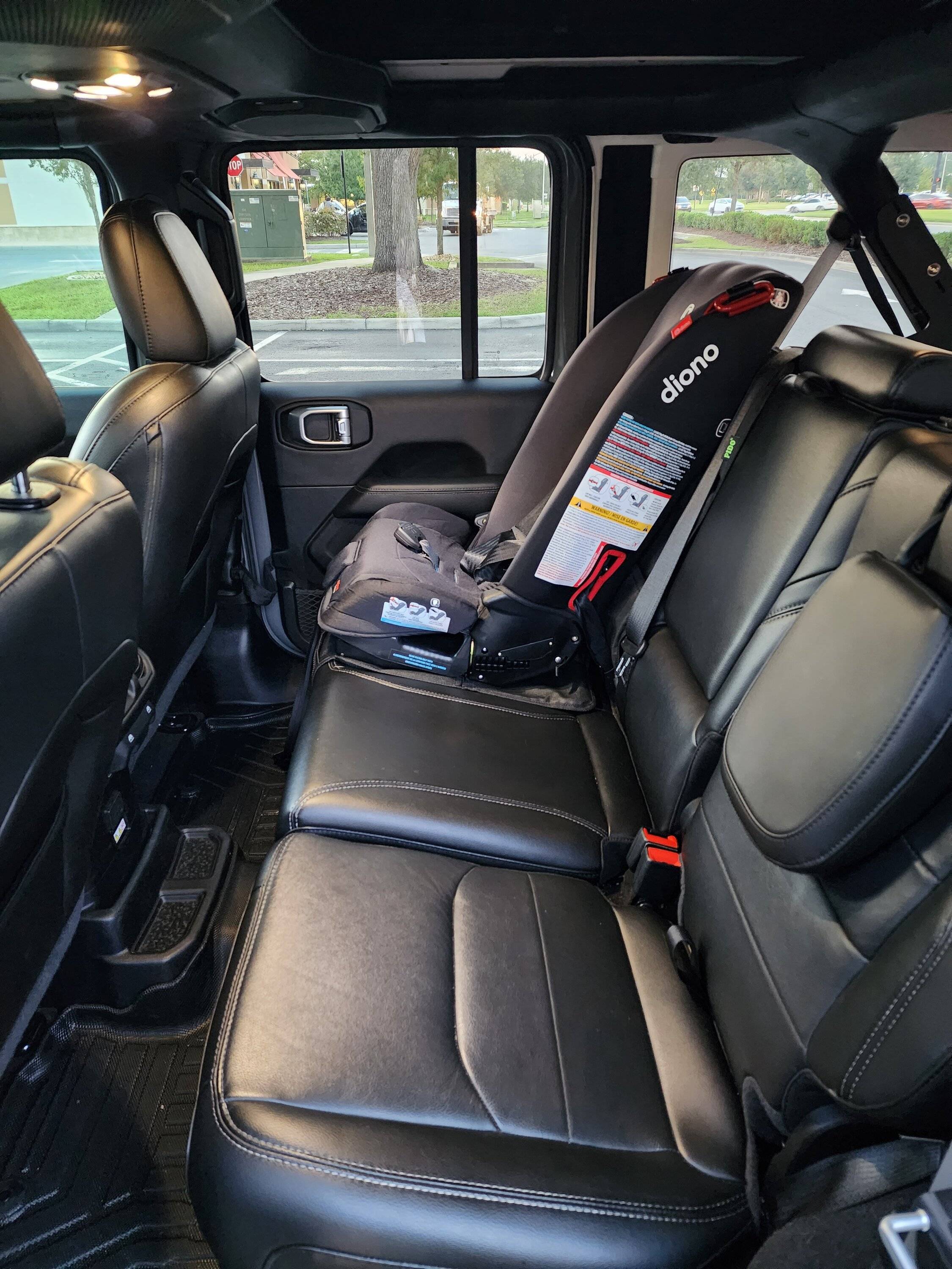 Jeep Wrangler JL Rear headrest removal 20230720_202719