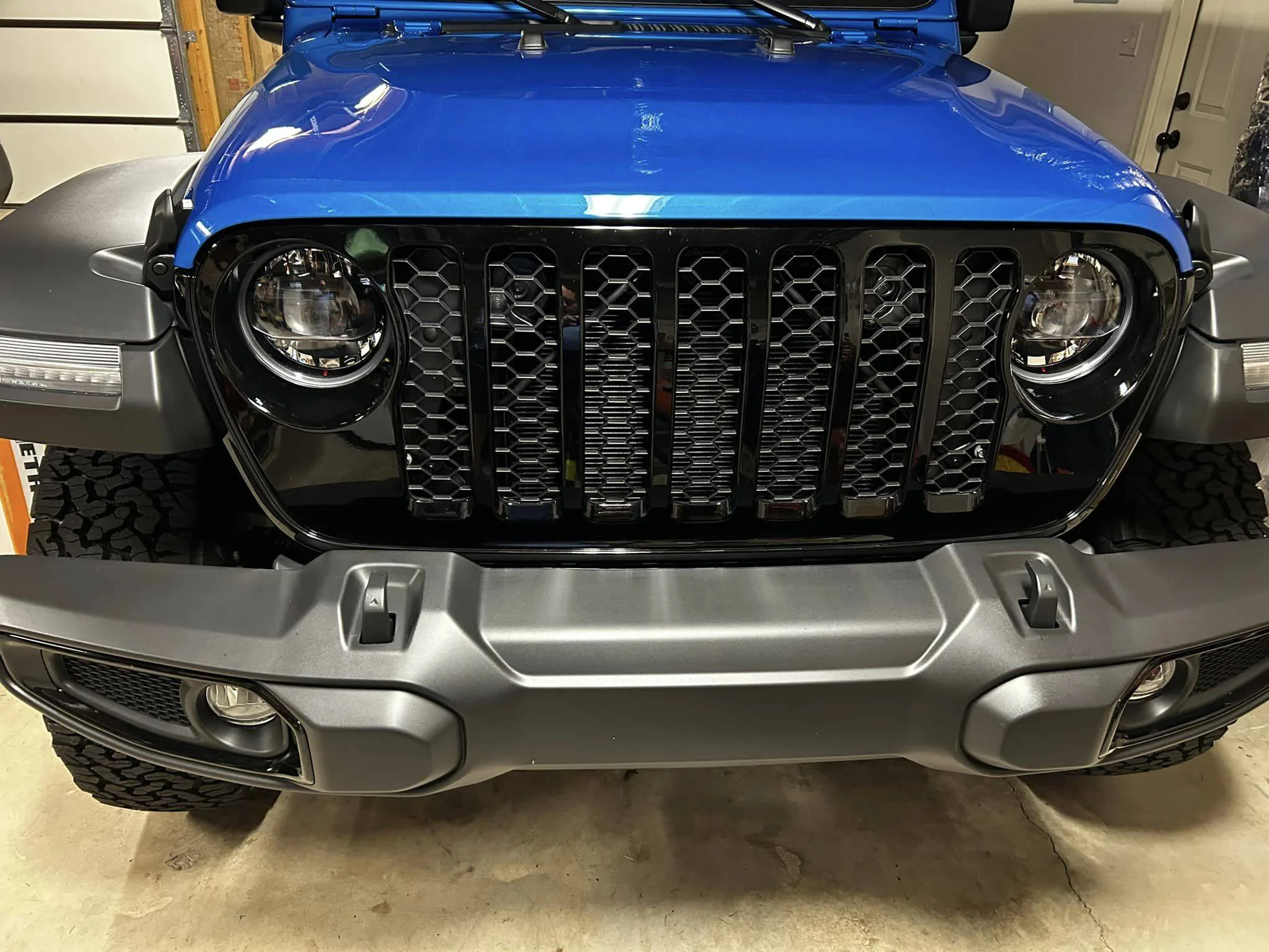 Jeep Wrangler JL 2024 Willys Front Grille 359046135_10226909575937704_7948639223914353849_n