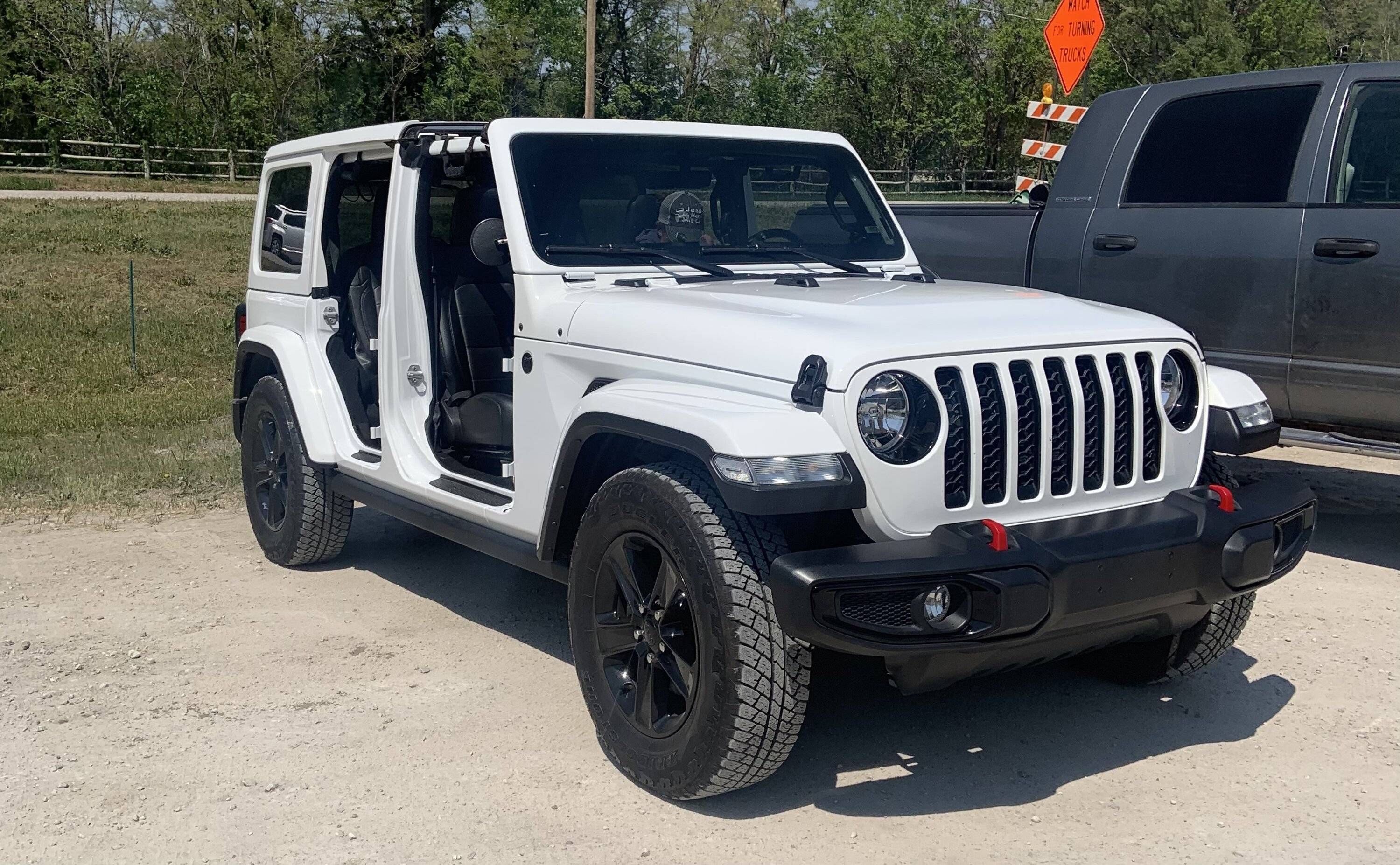 Jeep Wrangler JL Lowered JL 2404438C-2D6D-4A35-9648-3073ECEFC0C0