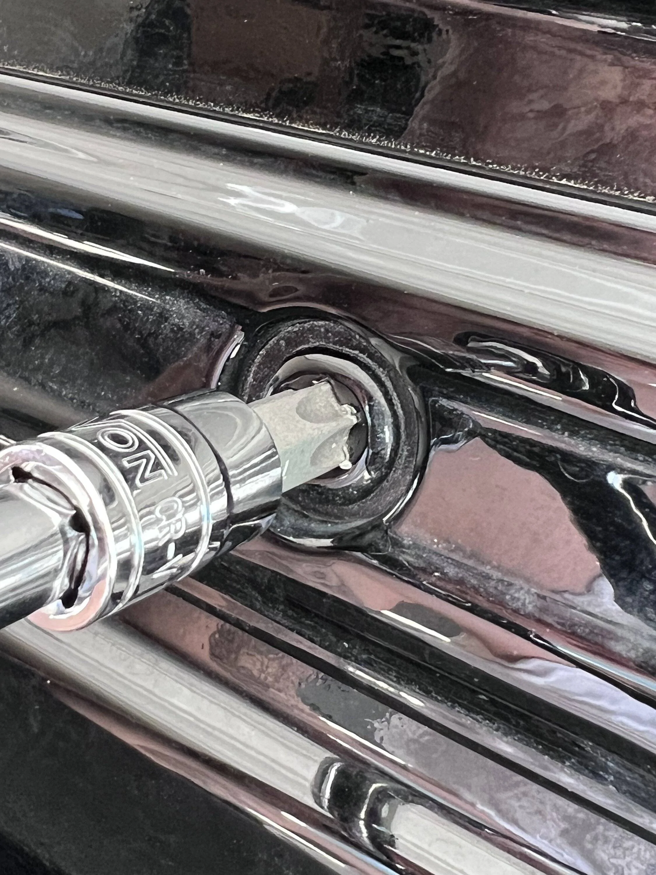 Jeep Wrangler JL Gate hinge bolts not budging IMG_8956