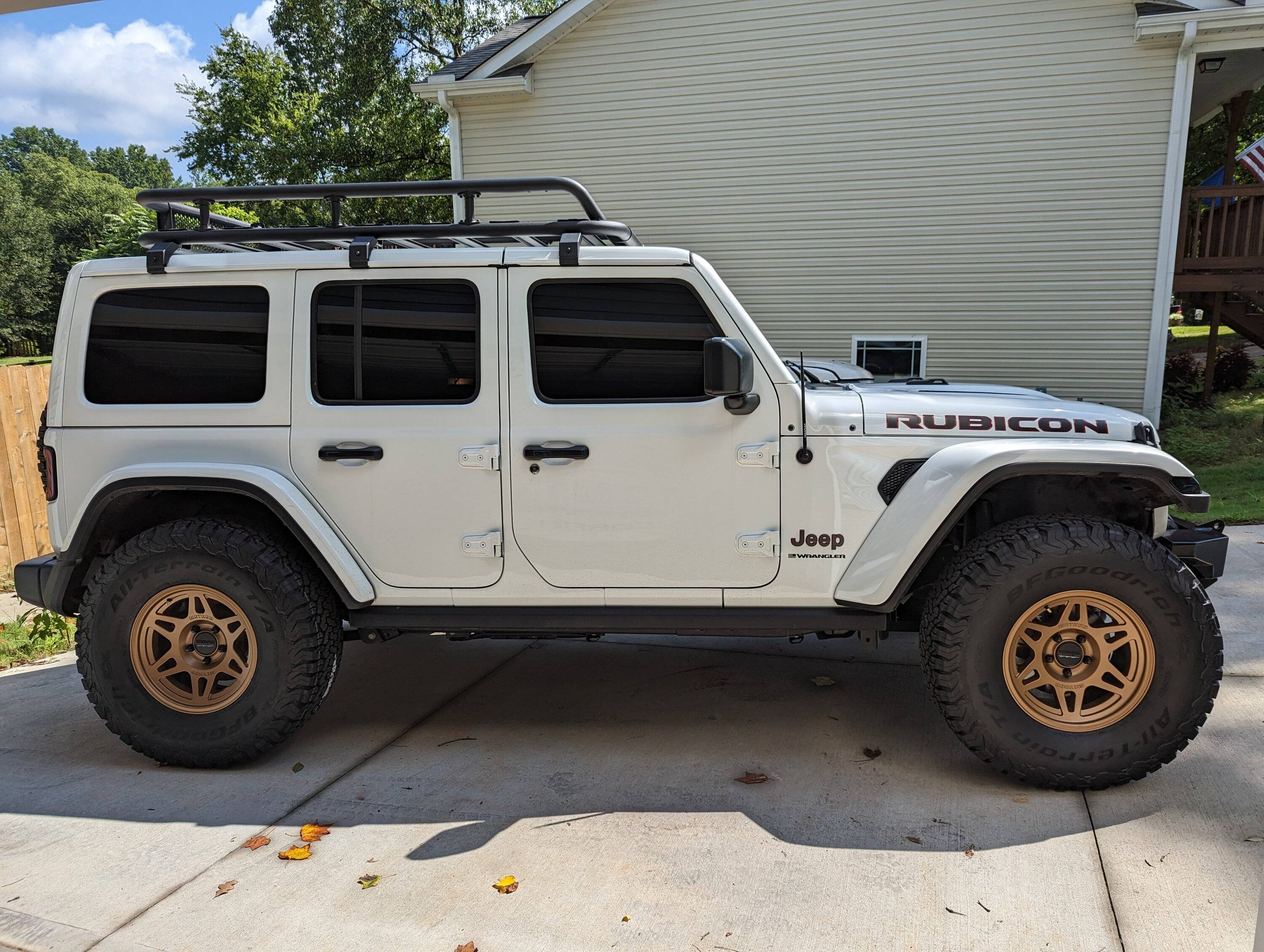 Jeep Wrangler JL JL Rubicon on Method Wheels...let's see em! PXL_20230722_150520683