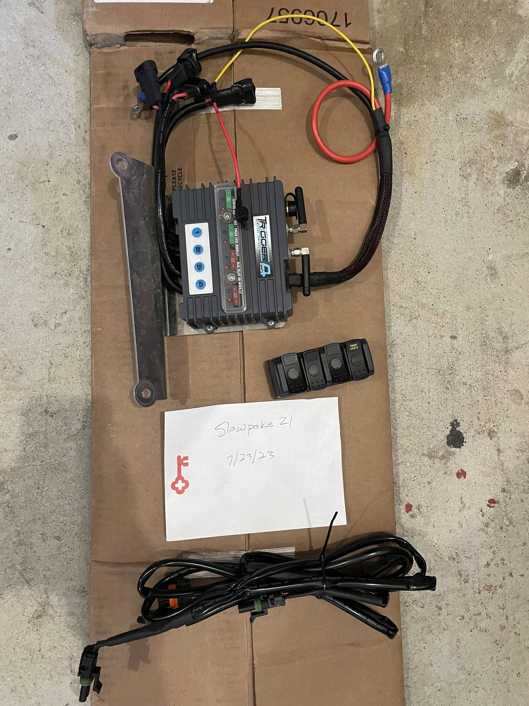 Jeep Wrangler JL Trigger plus 4 controller IMG_8108