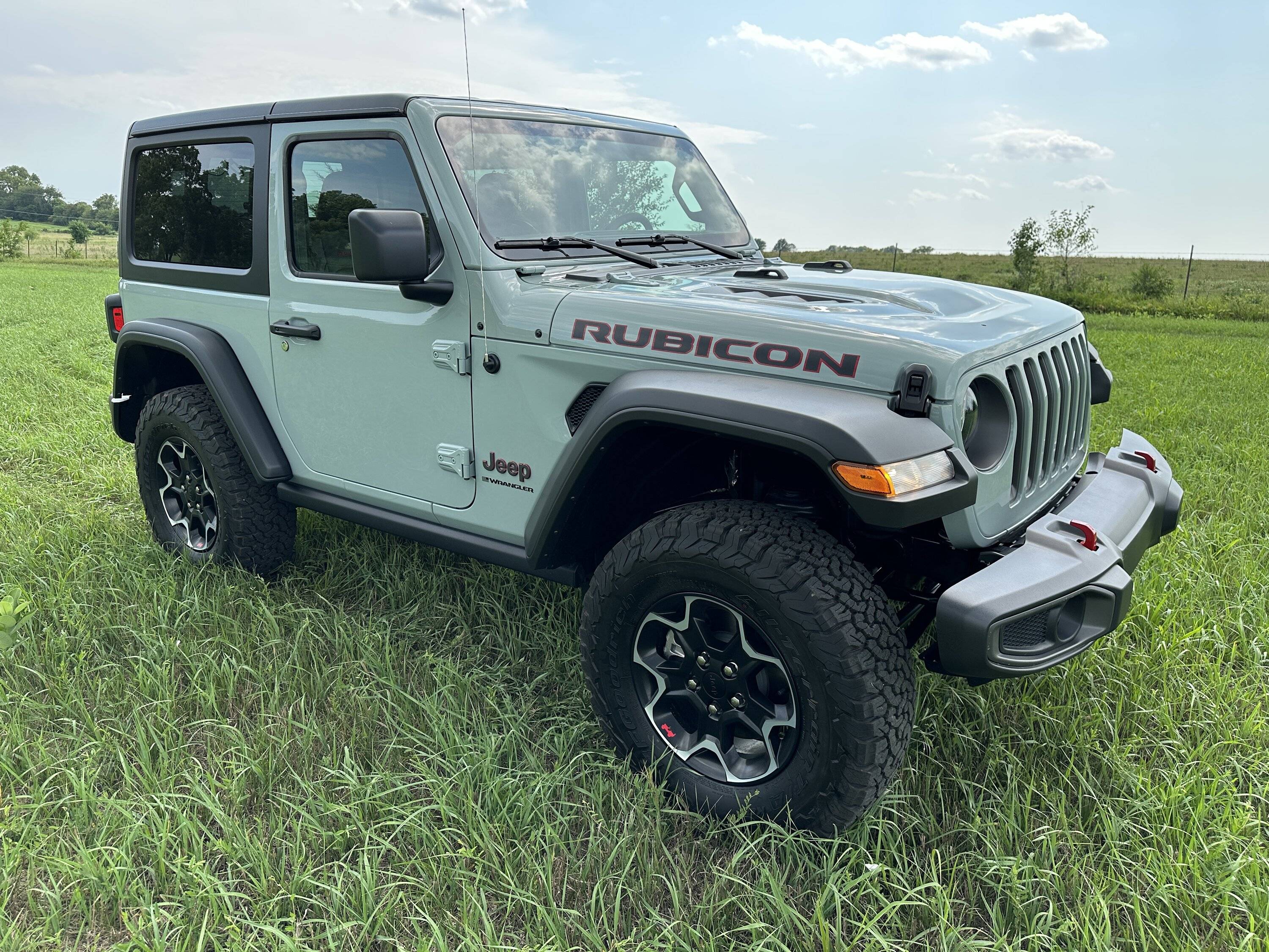 Jeep Wrangler JL New Jeep. Same knocking sound. IMG_0320