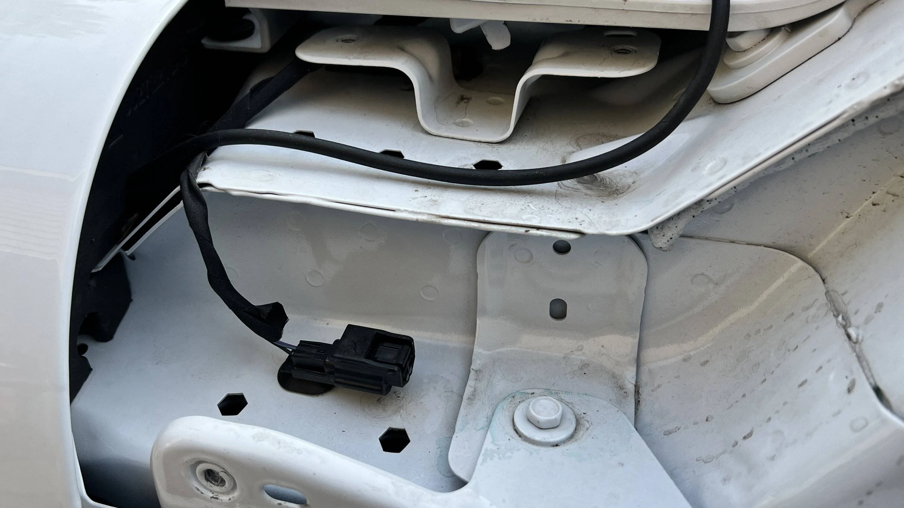 Jeep Wrangler JL What is this connector IMG_7577