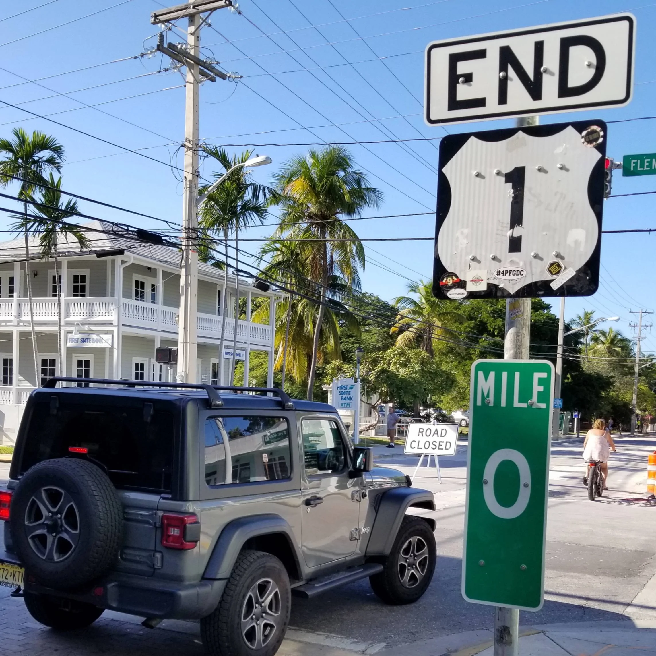 Jeep Wrangler JL 2 Door on Highway 20211208_192216