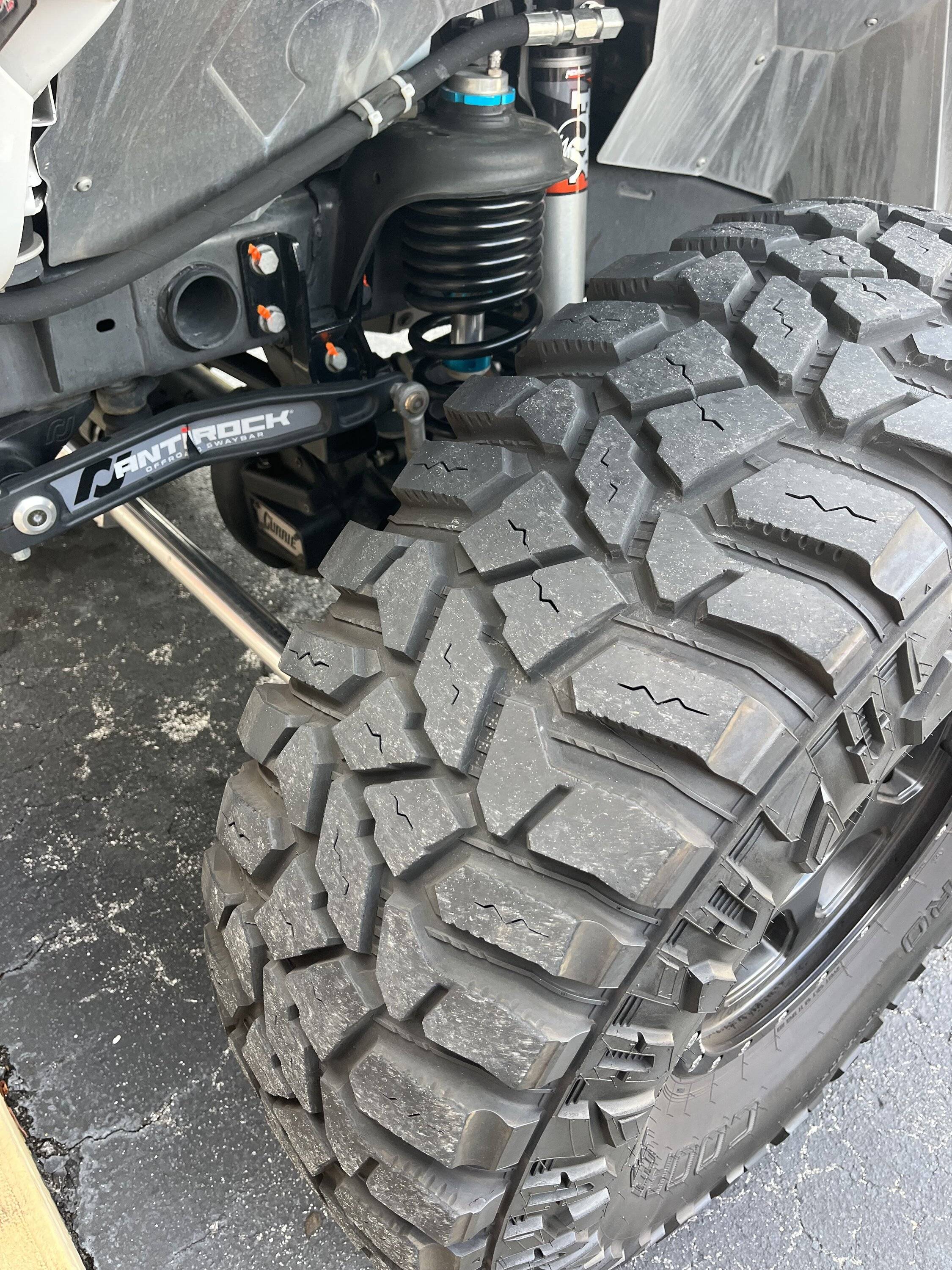 Jeep Wrangler JL Cooper tires IMG_1788