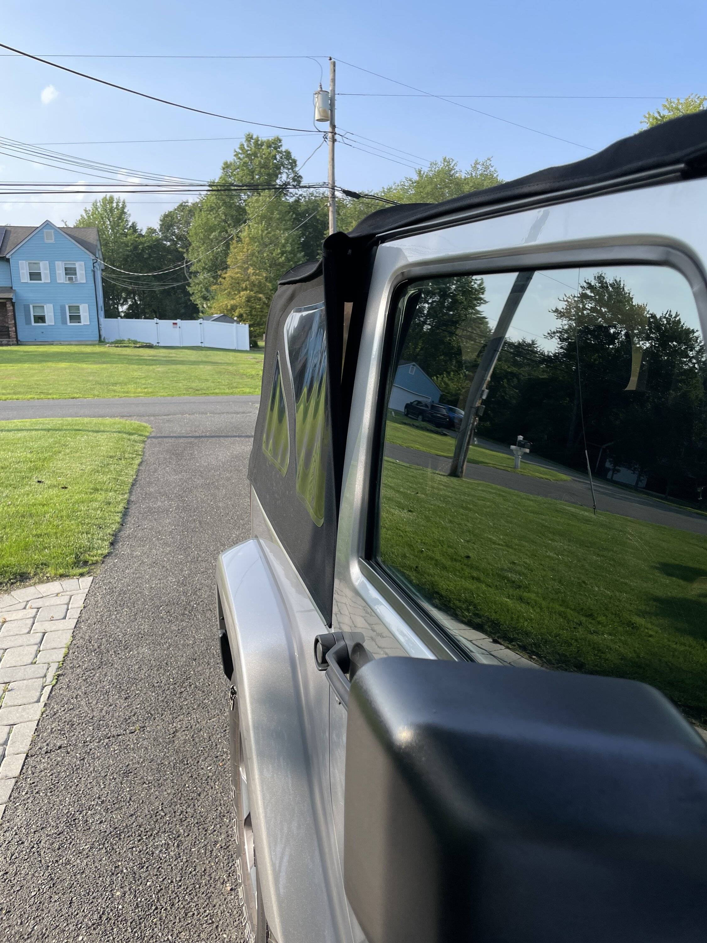 Jeep Wrangler JL Soft top issue. IMG_6706