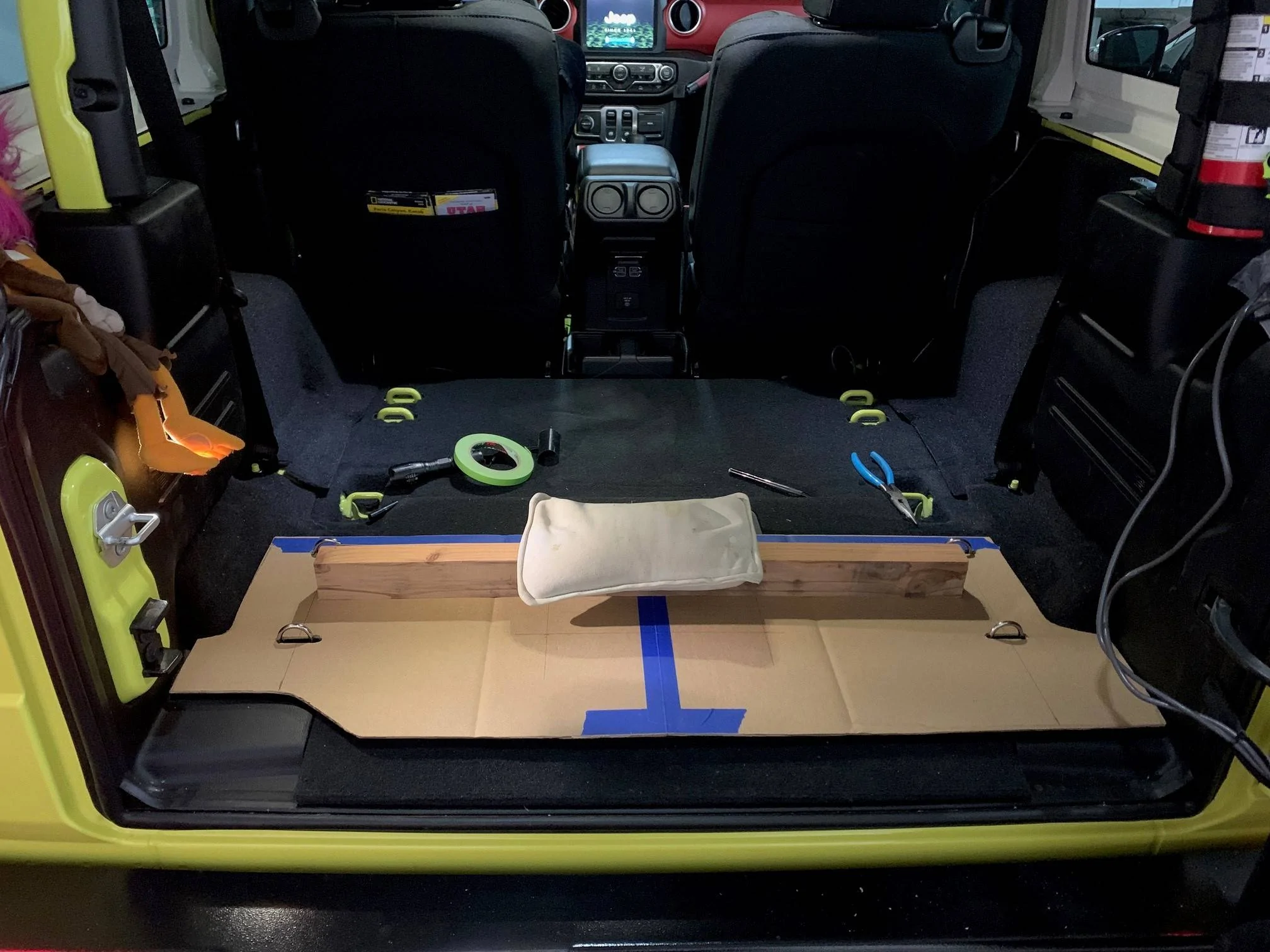 Jeep Wrangler JL How do you use your 2-door back seat? fl1