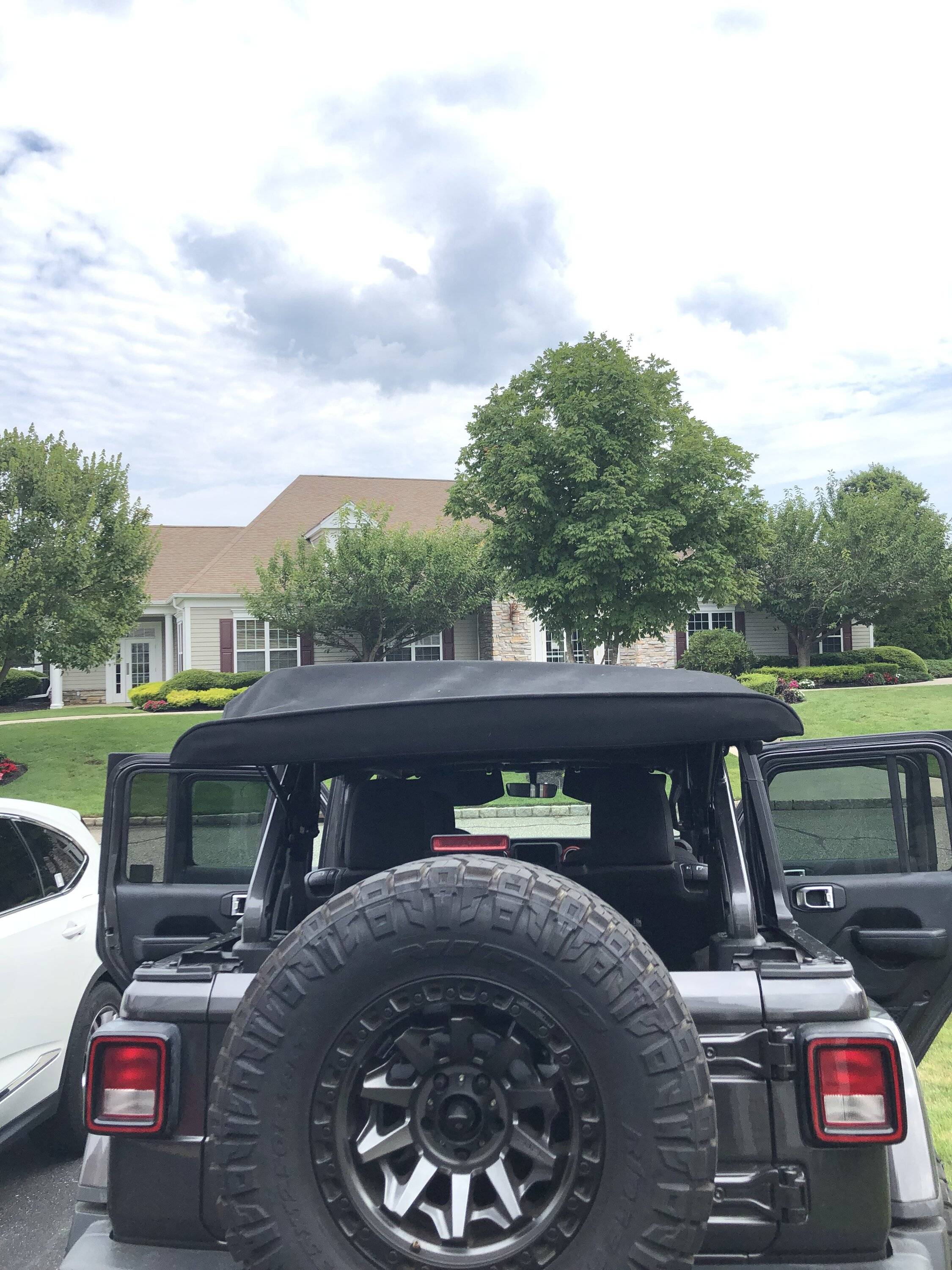 Jeep Wrangler JL Need Some Soft Top Help - Frustration Level: 100 IMG_8326