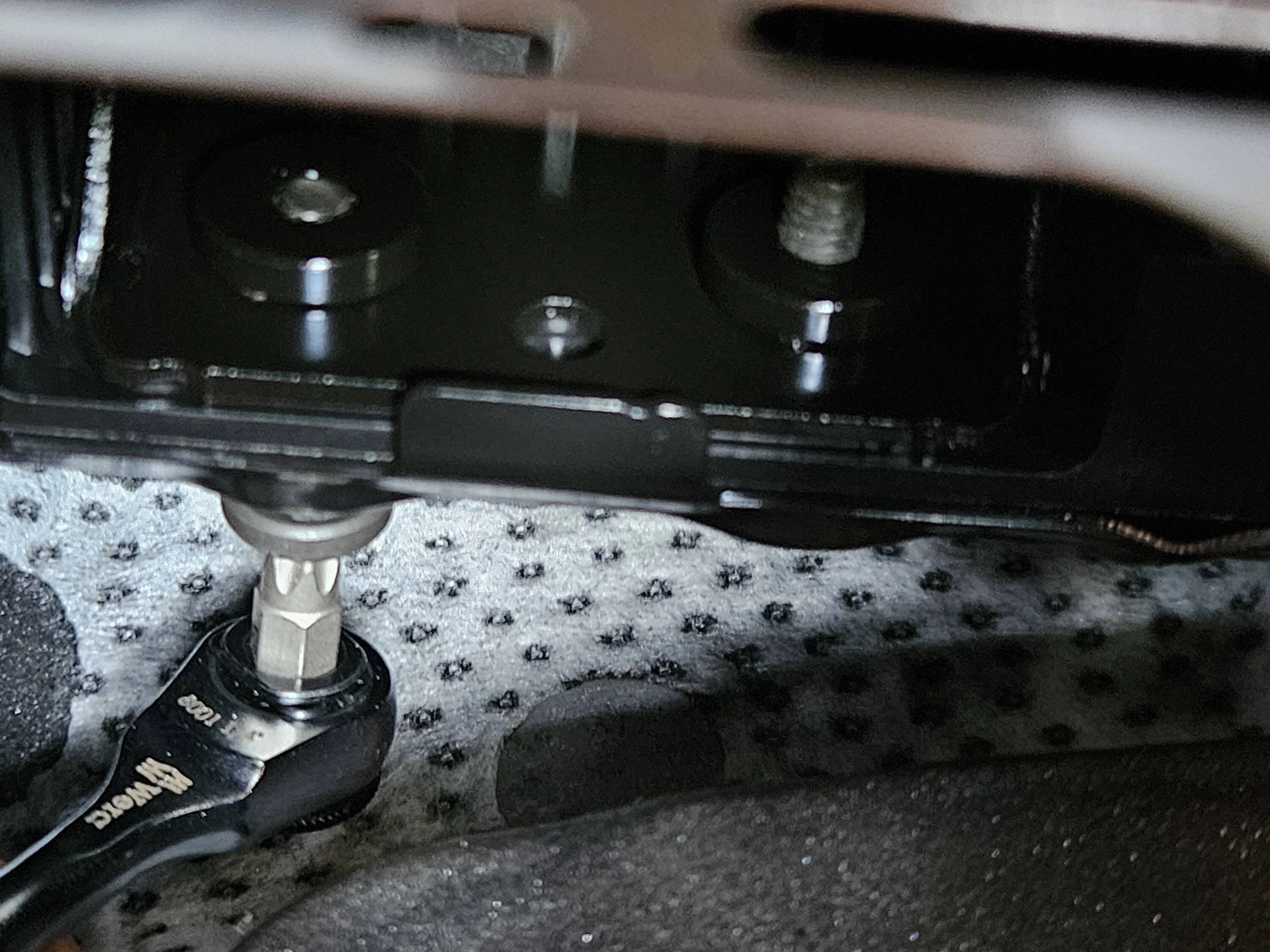 Jeep Wrangler JL Rear headrest removal 20230730_105917