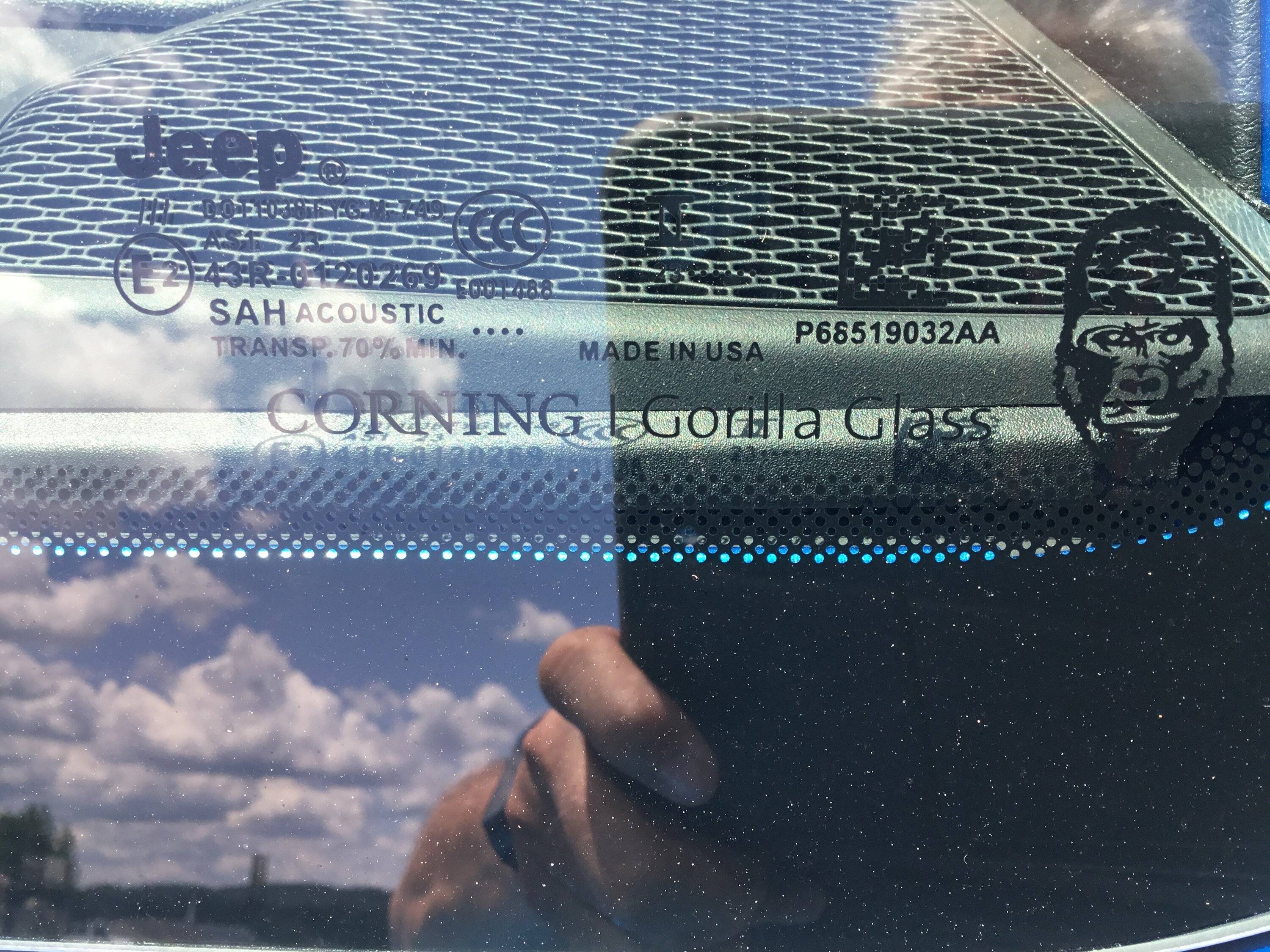 Jeep Wrangler JL New 2024 windshield cracked already FA5C1042-D3F1-4810-A830-CB0C884ECC32