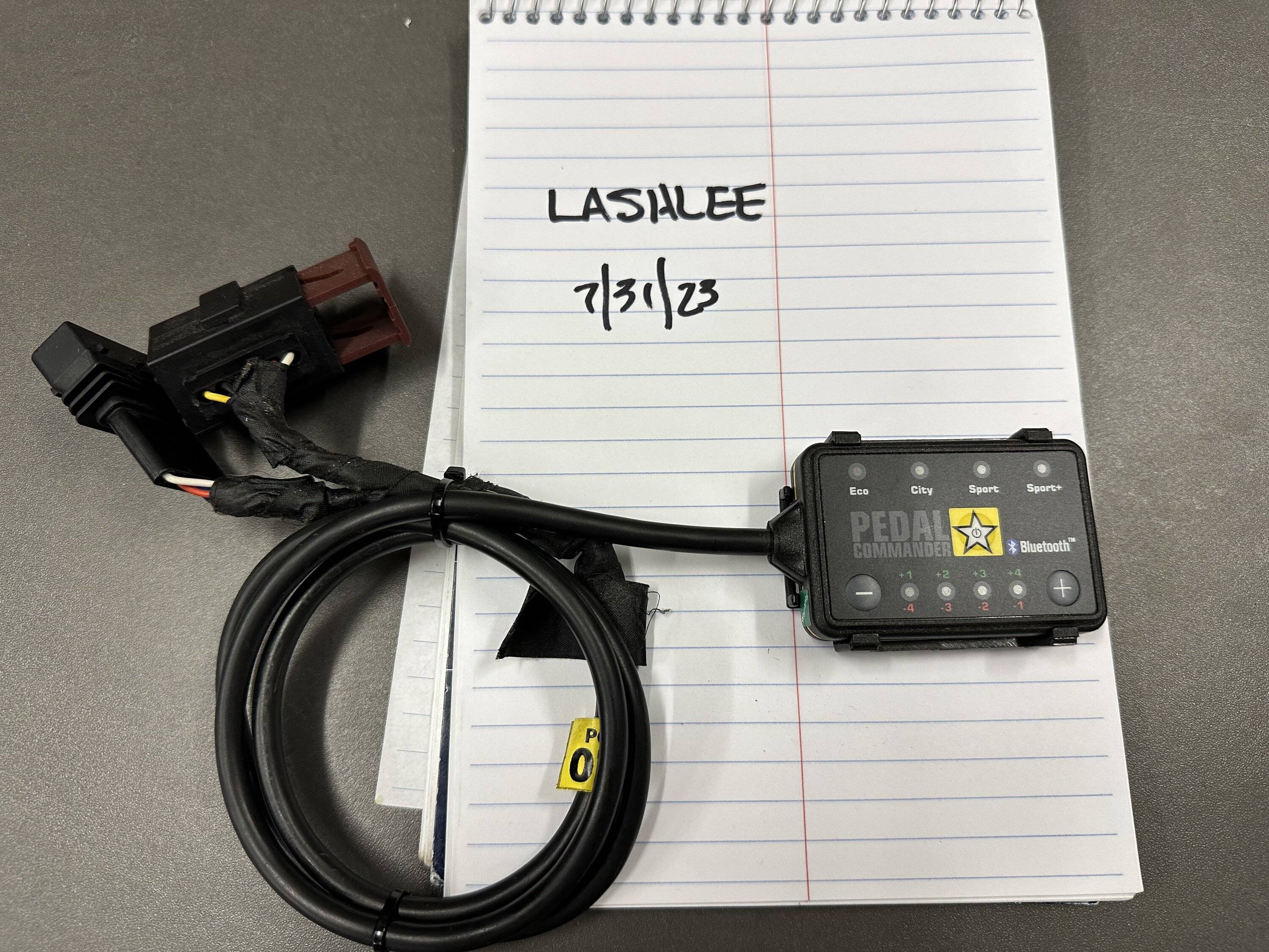 Jeep Wrangler JL Pedal commander IMG-4399