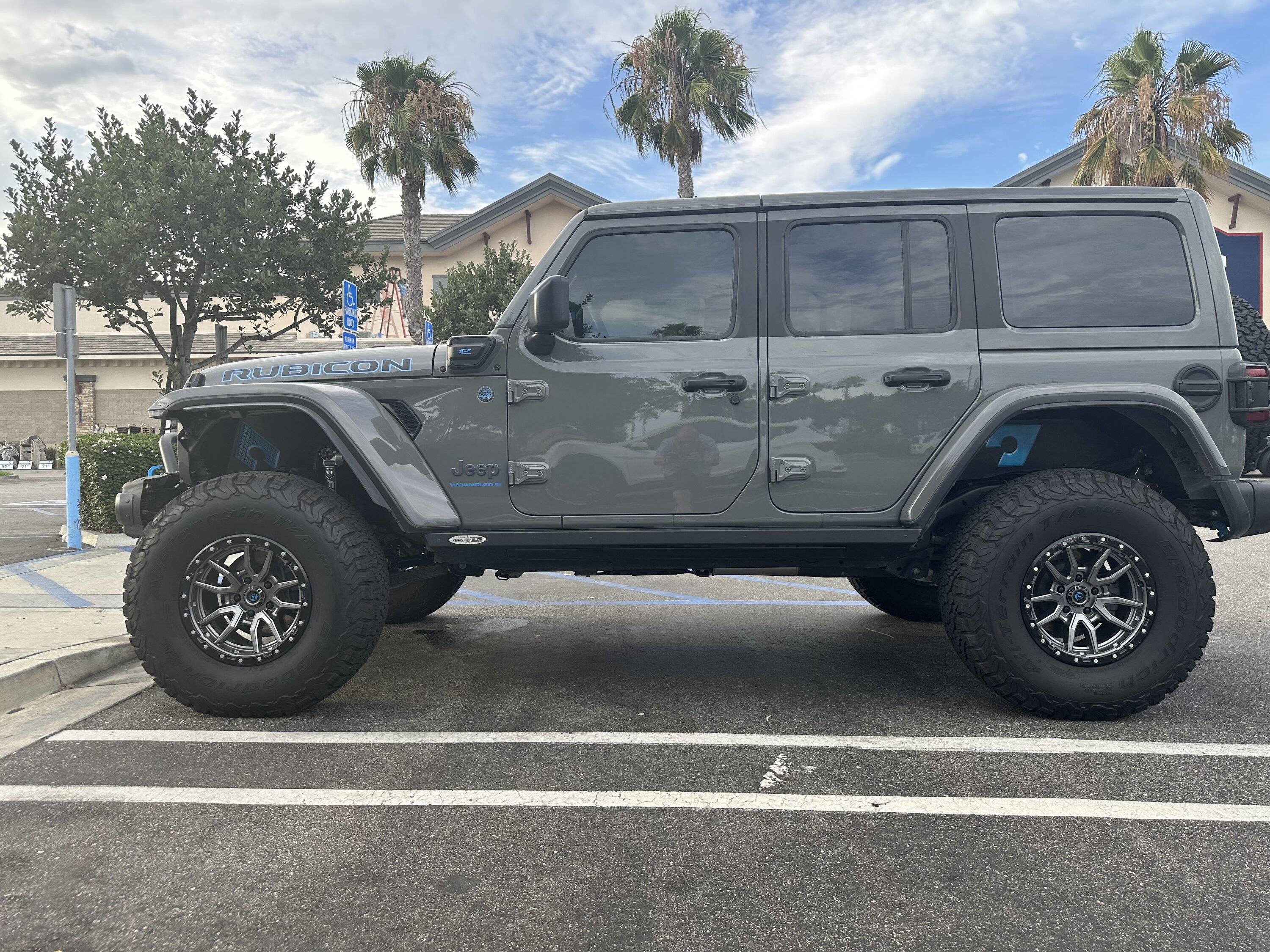 Jeep Wrangler JL Storm Cloud - 2023 4xe Rubicon Build IMG_0366