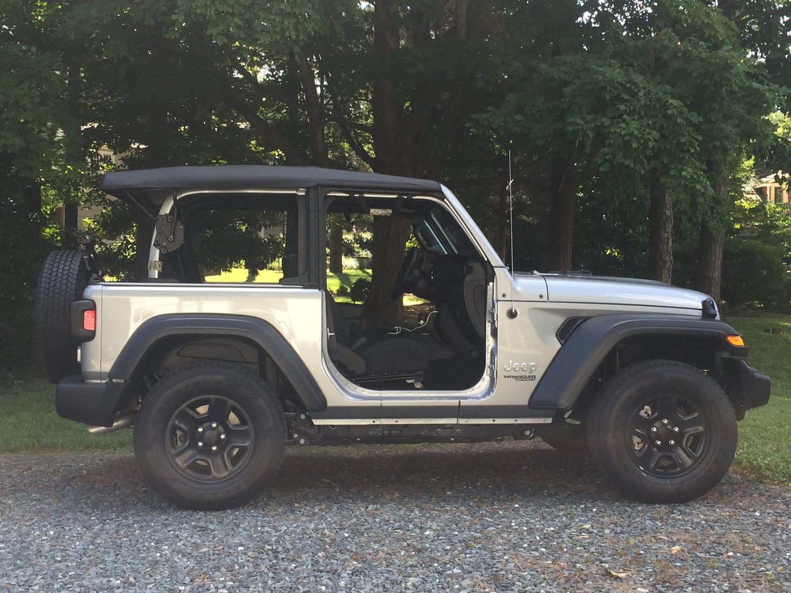 Jeep Wrangler JL Cannot decide on color B07B9BE9-A5A7-4DFB-8822-25CEABAC74FE
