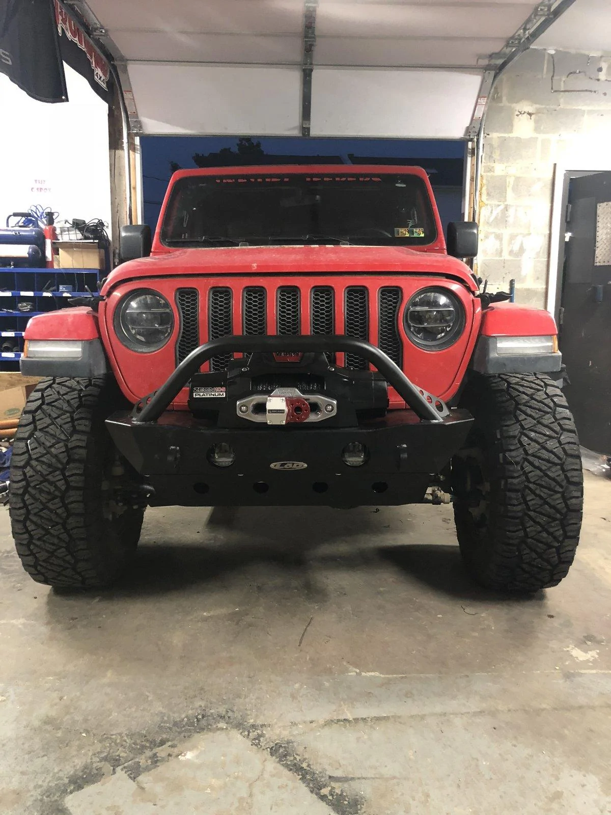Jeep Wrangler JL Aftermarket stubby bumpers C788CC99-1D9F-4558-8EC0-63BA34207242