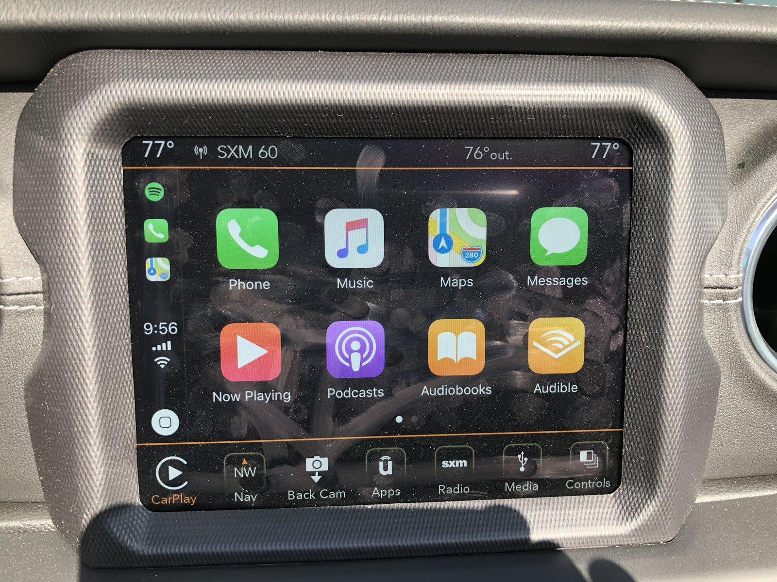 Jeep Wrangler JL CarPlay switching back to list screen IMG_2121.JPG