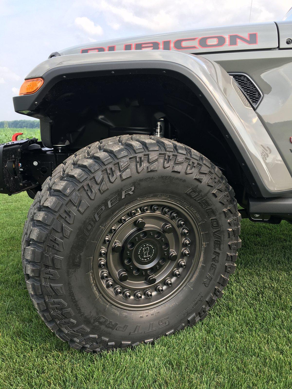 Jeep Wrangler JL Sting Gray Owners w/ aftermarket wheels please post pics 2EB2F7F8-F091-48A0-B05A-A315EDC87C19