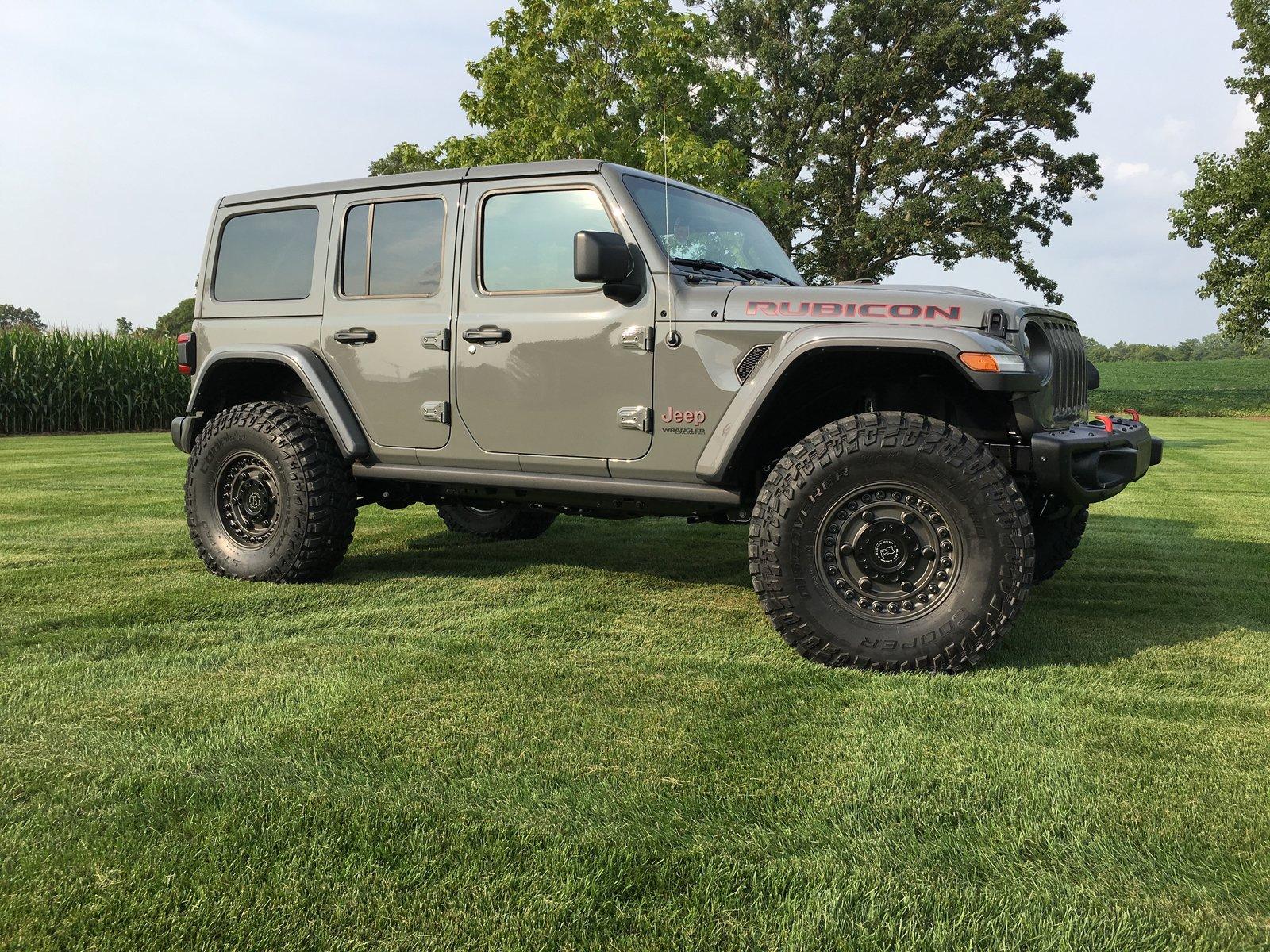 Jeep Wrangler JL Sting Gray Owners w/ aftermarket wheels please post pics 2773131B-88F1-4E0D-AE93-41113DD9C51A
