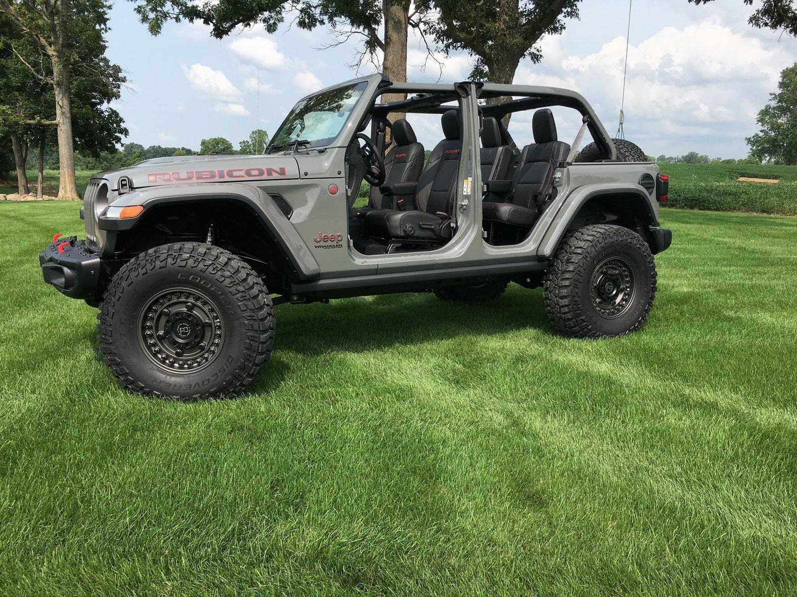 Jeep Wrangler JL Sting Gray Owners w/ aftermarket wheels please post pics 70D89143-DF1D-473D-B64B-37200CB8D404