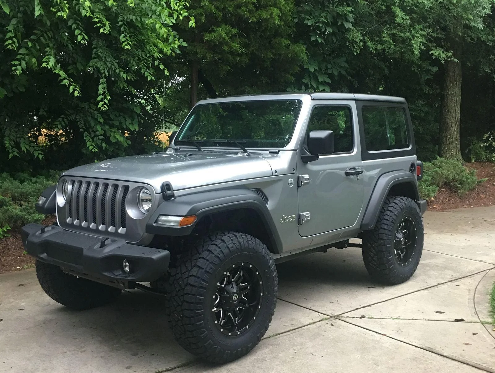 Jeep Wrangler JL Past and present pictures RX7nBvB