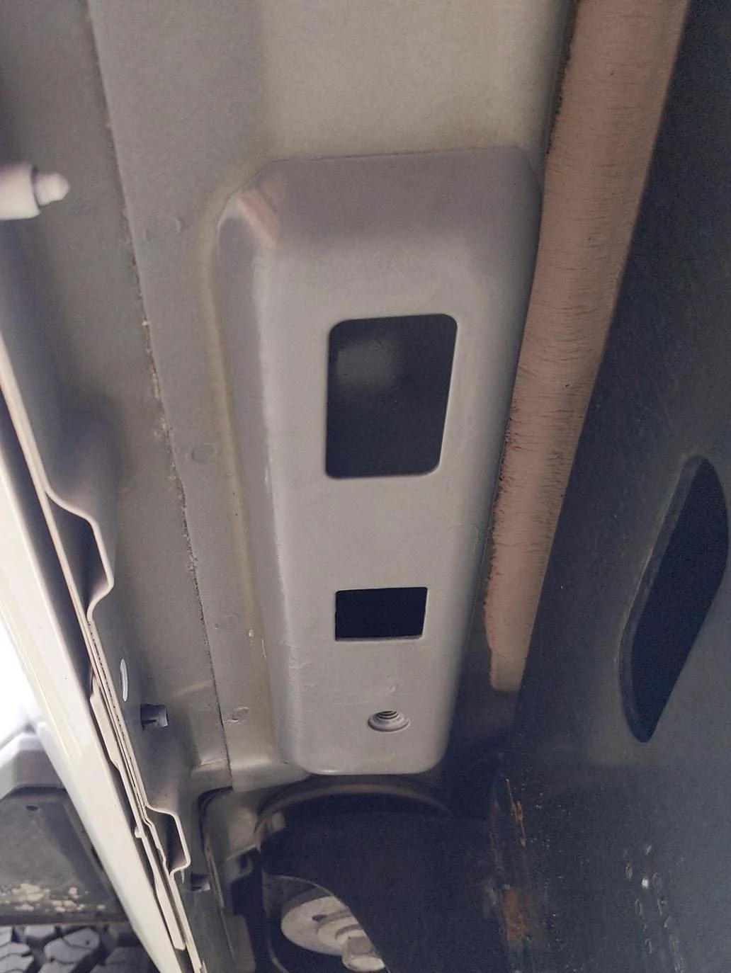 Jeep Wrangler JL Underbody rust under body rust 3