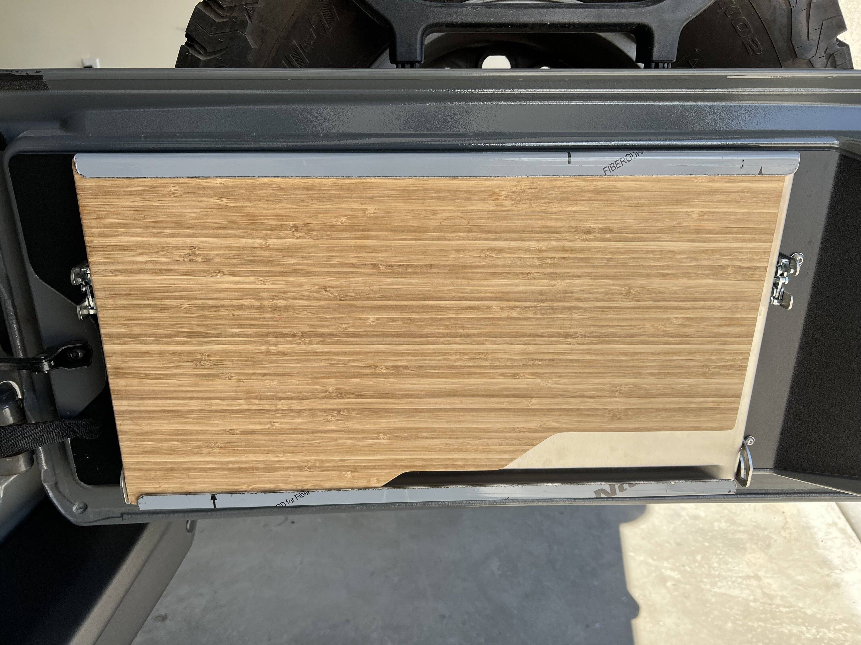 Jeep Wrangler JL GooseGear Tailgate Table IMG_1249