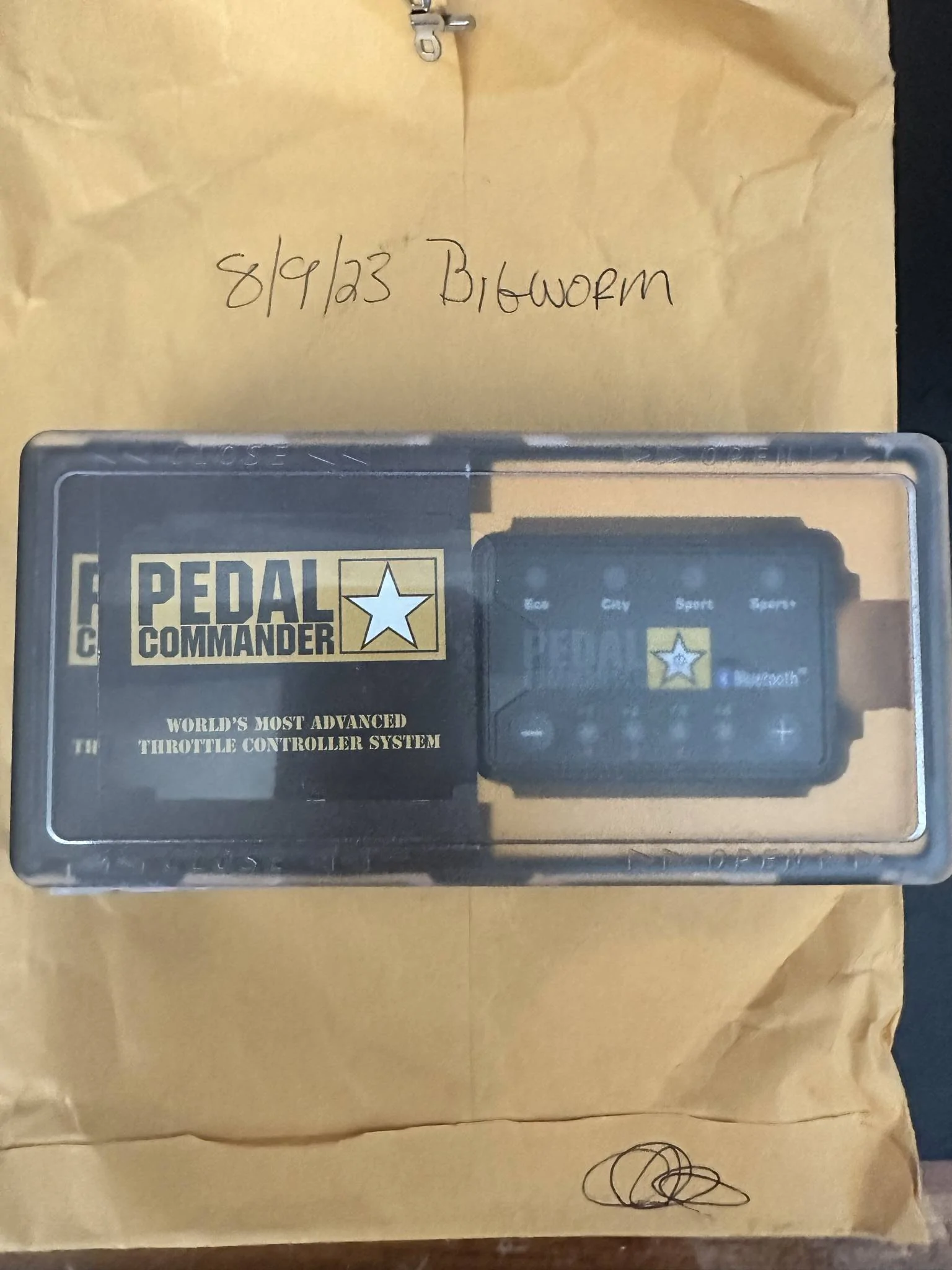 Jeep Wrangler JL PEDAL COMMANDER FS IMG_2594