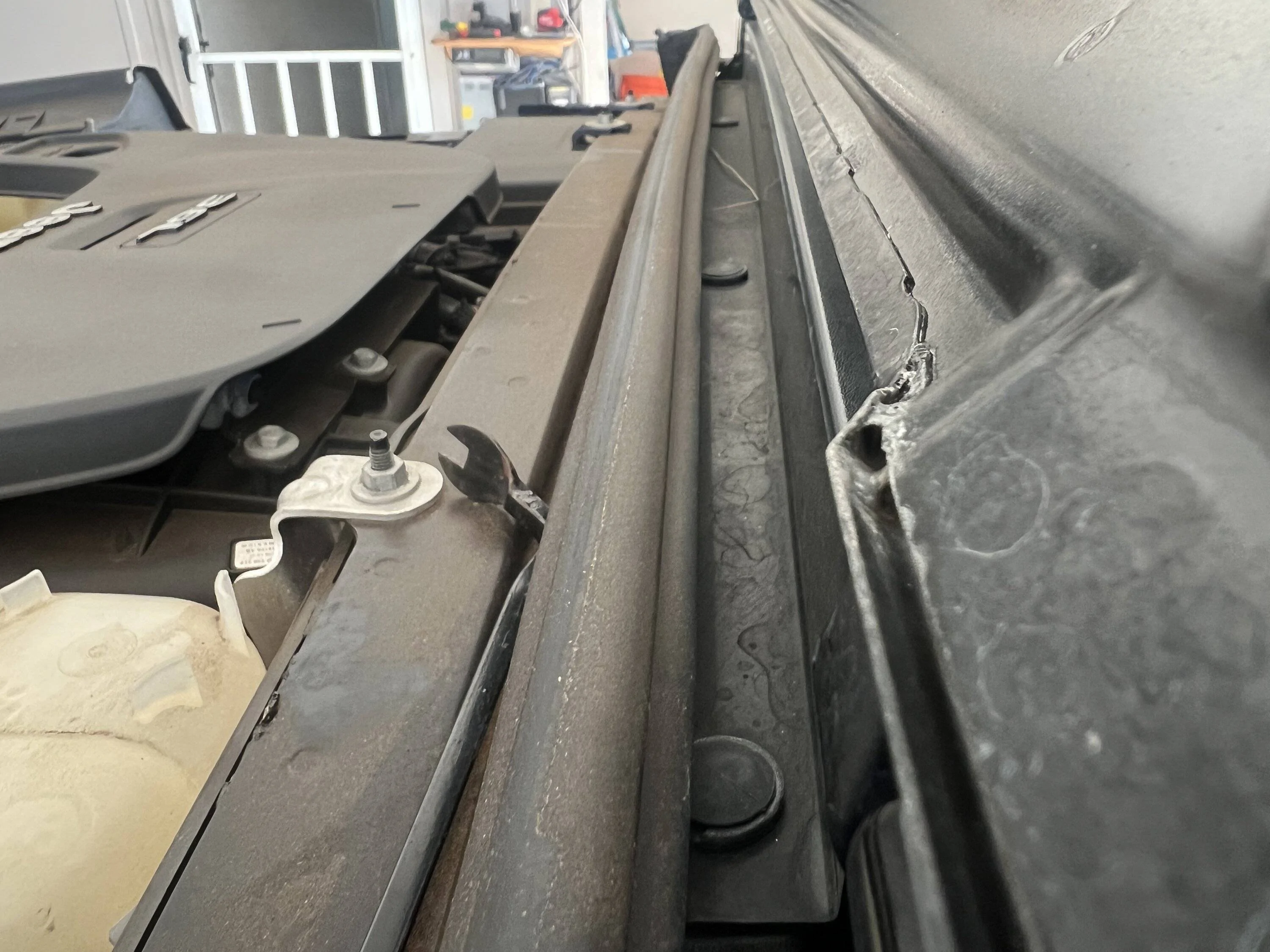Jeep Wrangler JL Windshield Wiper Motor Failure IMG_2664