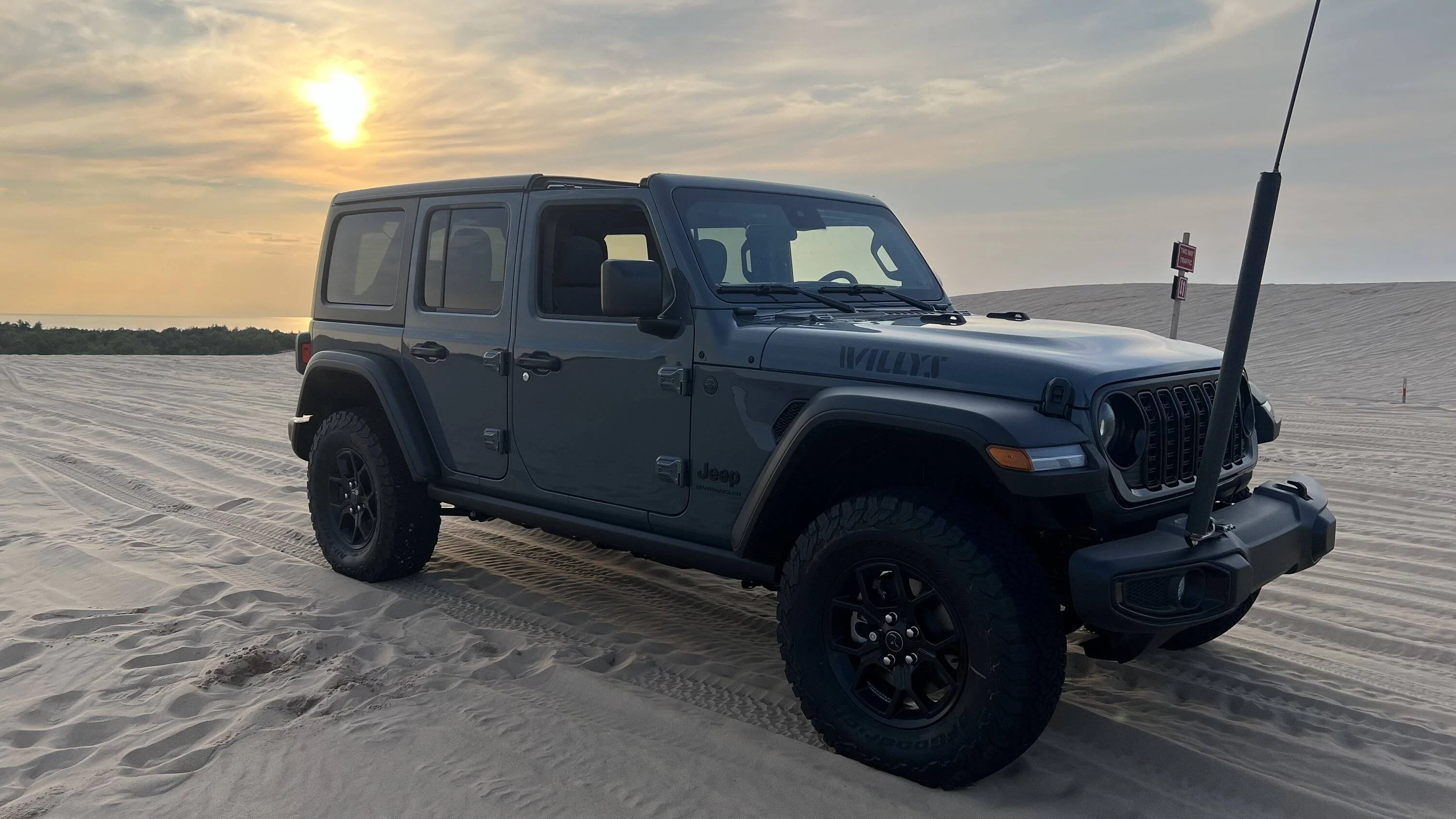 Jeep Wrangler JL Willys vs Rubicon gearing question IMG_5286