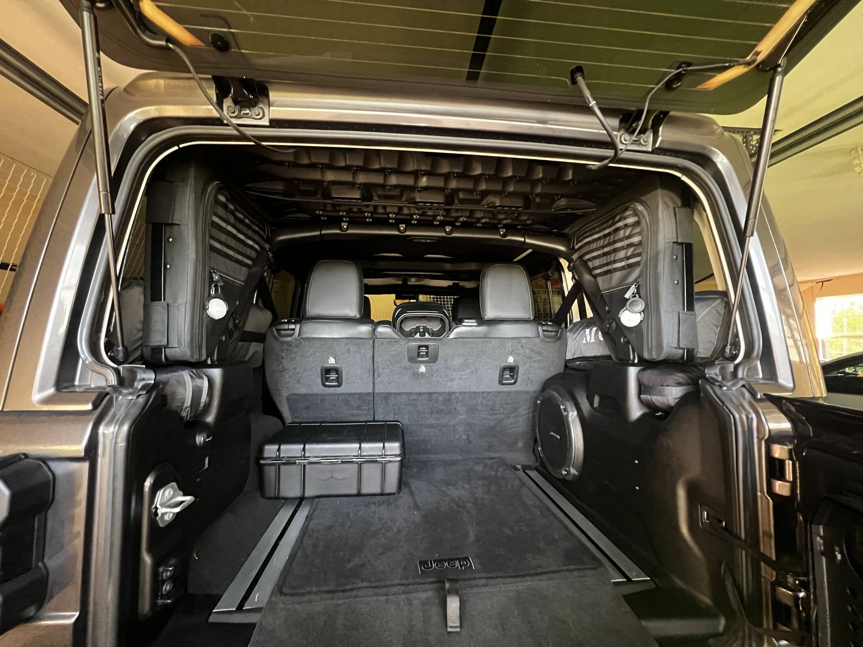 Jeep Wrangler JL Cool interior storage for 2 MaxTrax boards IMG_4245